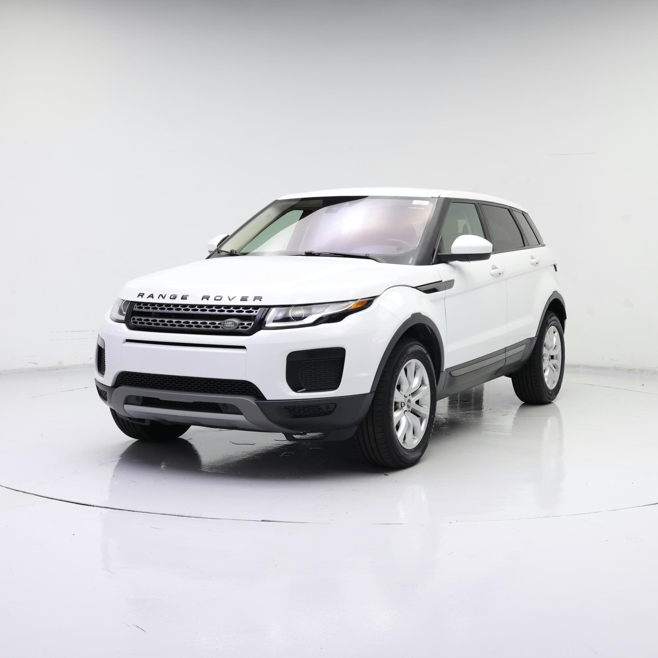 Thumbnail: 2019 Land Rover Range Rover Evoque - 4