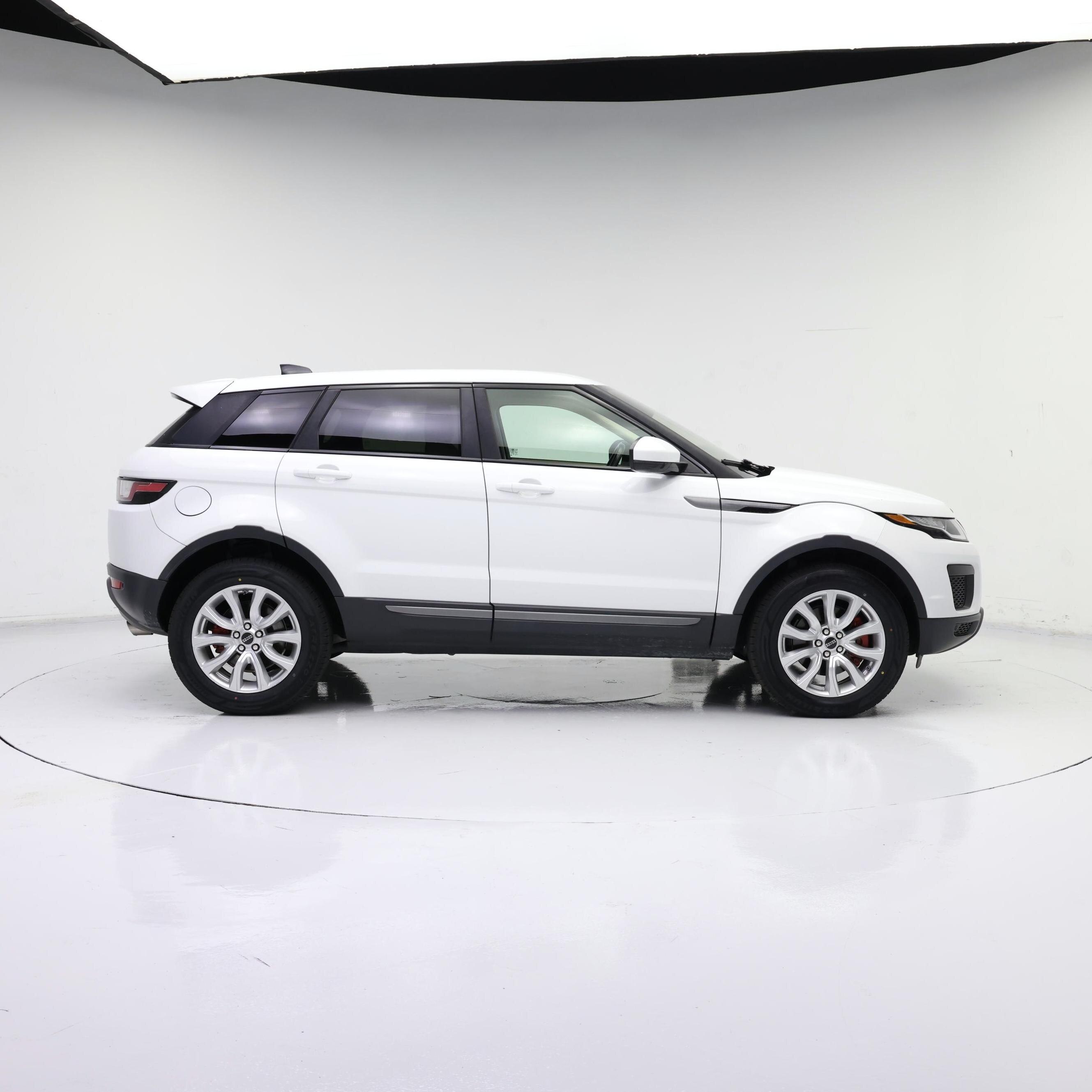 Thumbnail: 2019 Land Rover Range Rover Evoque - 7