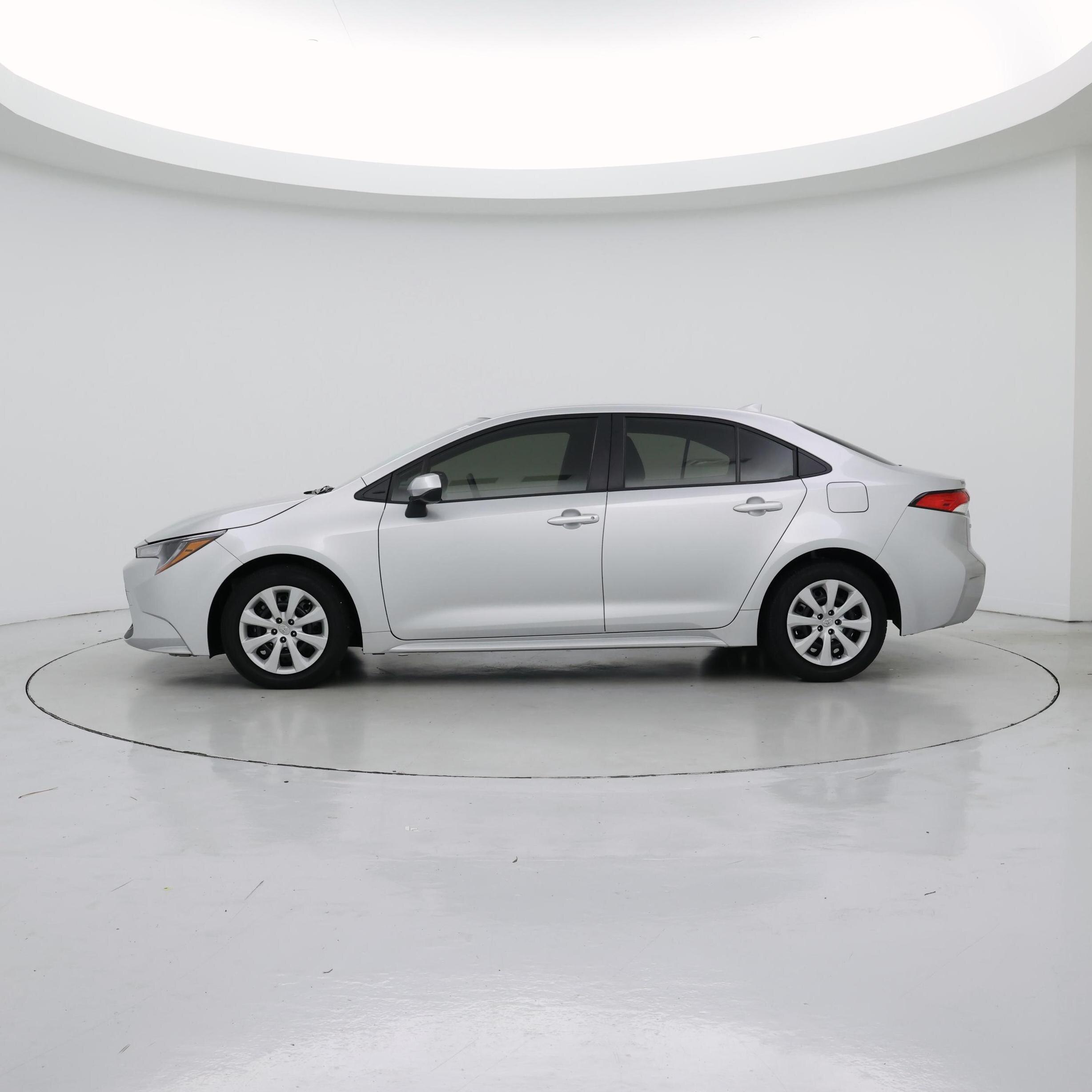 Thumbnail: 2022 Toyota Corolla - 3