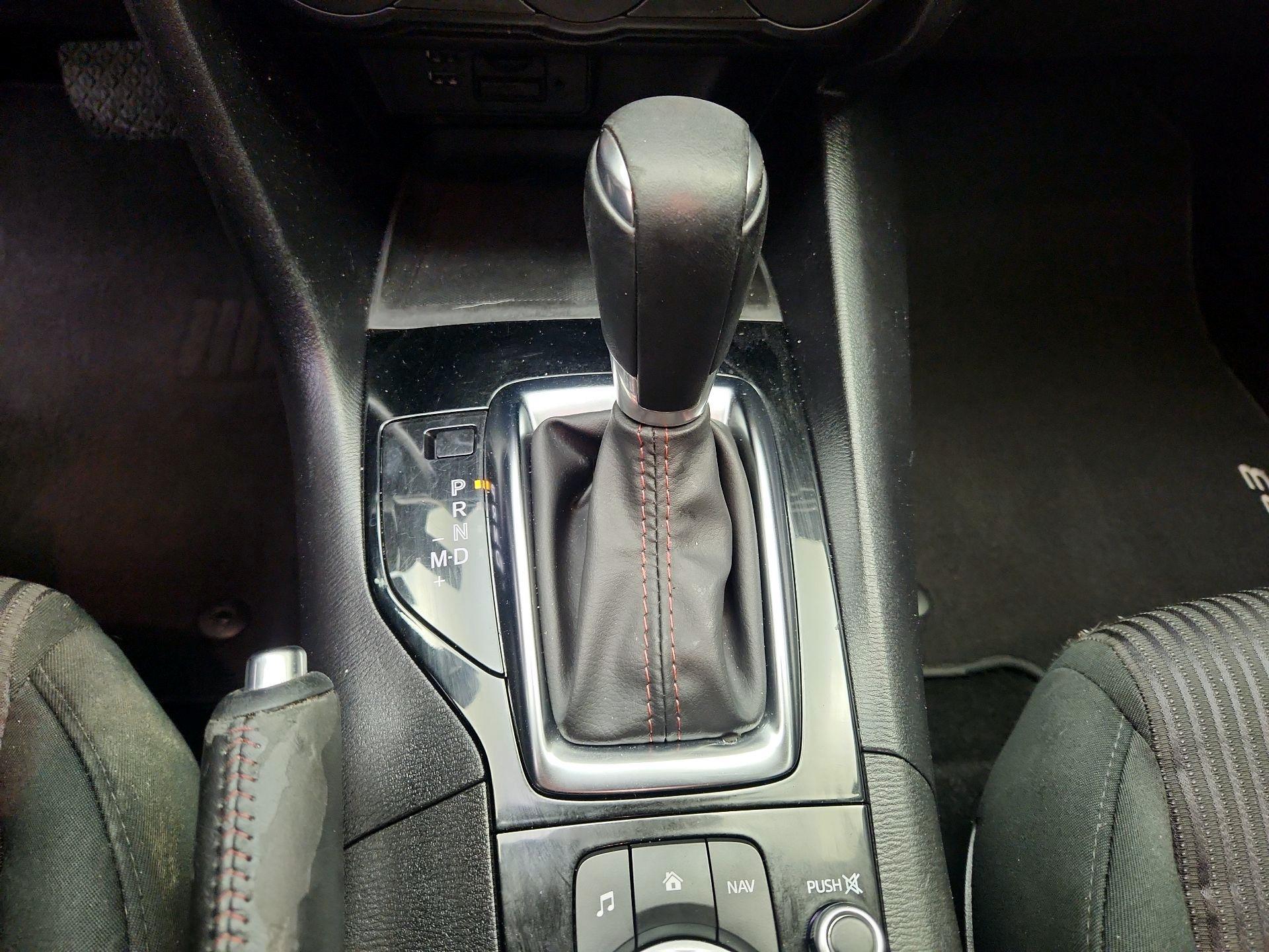 Thumbnail: 2015 Mazda Mazda3 - 18