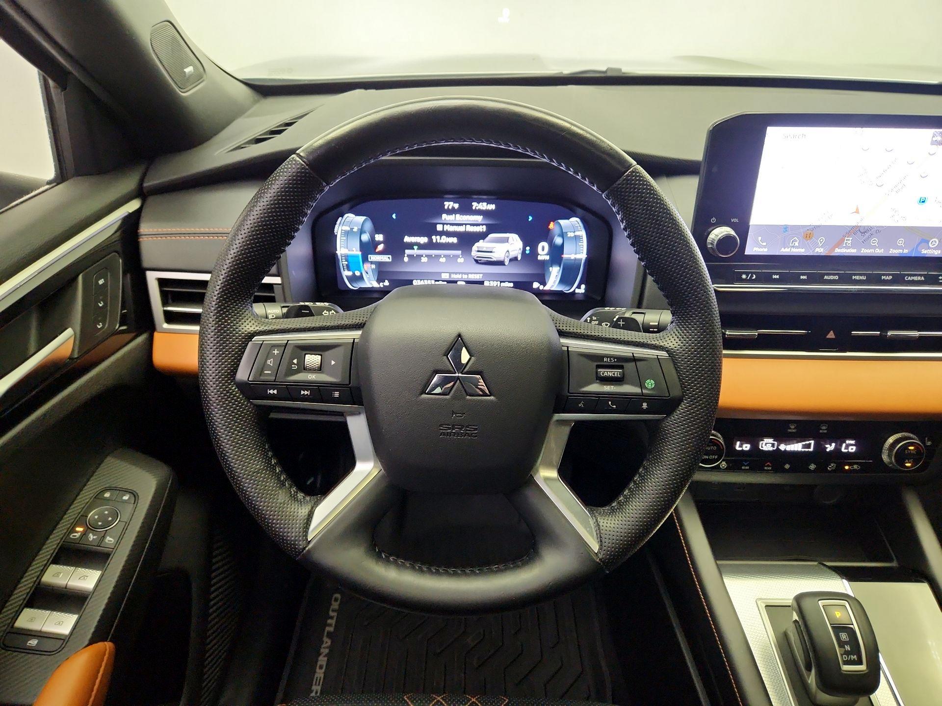 Thumbnail: 2022 Mitsubishi Outlander - 10