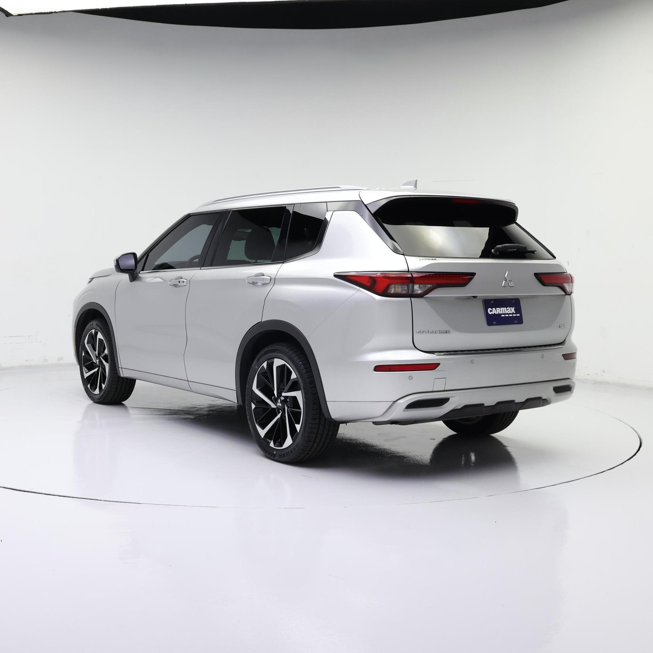 Thumbnail: 2022 Mitsubishi Outlander - 2