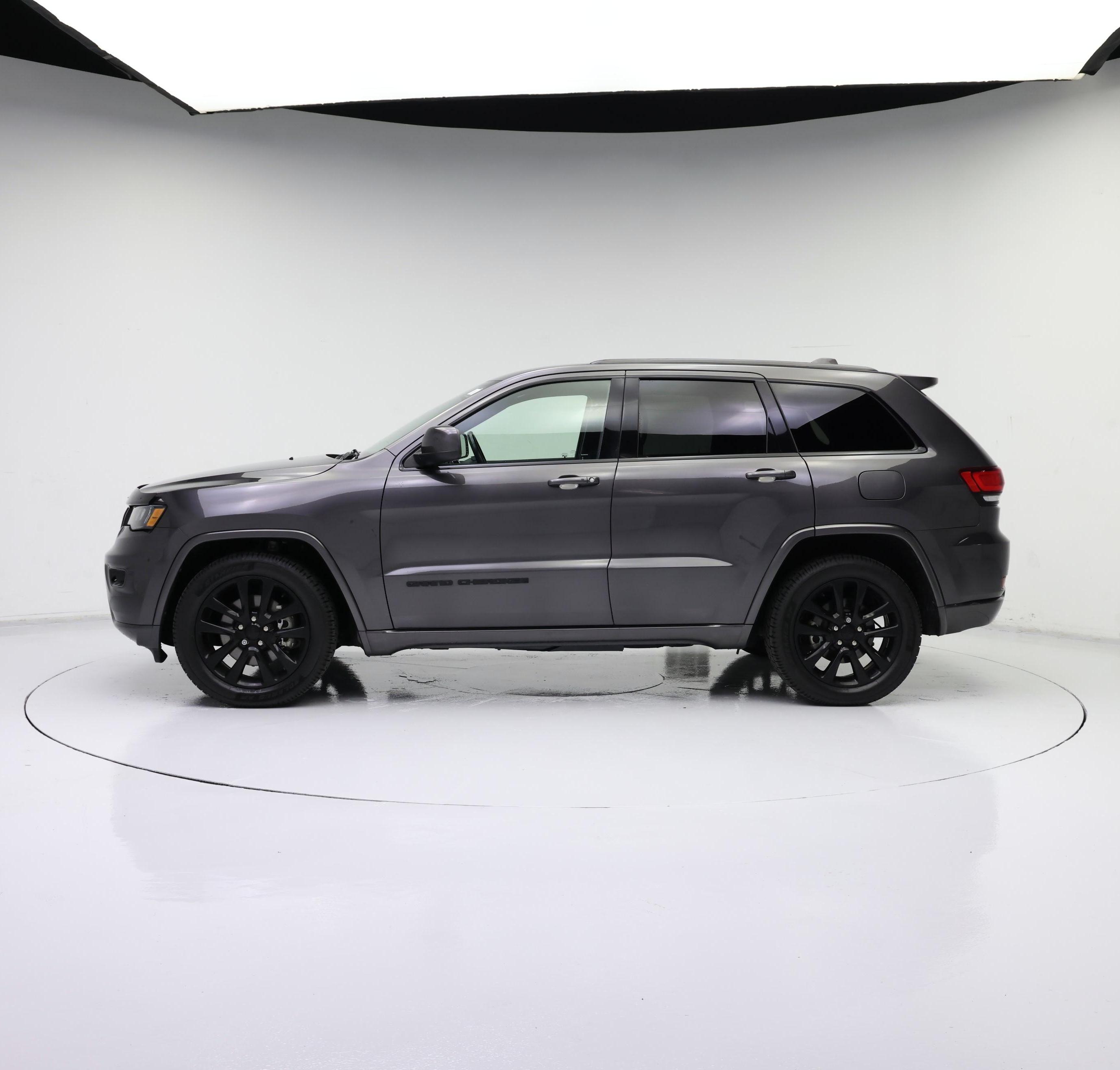 Thumbnail: 2021 Jeep Grand Cherokee - 3