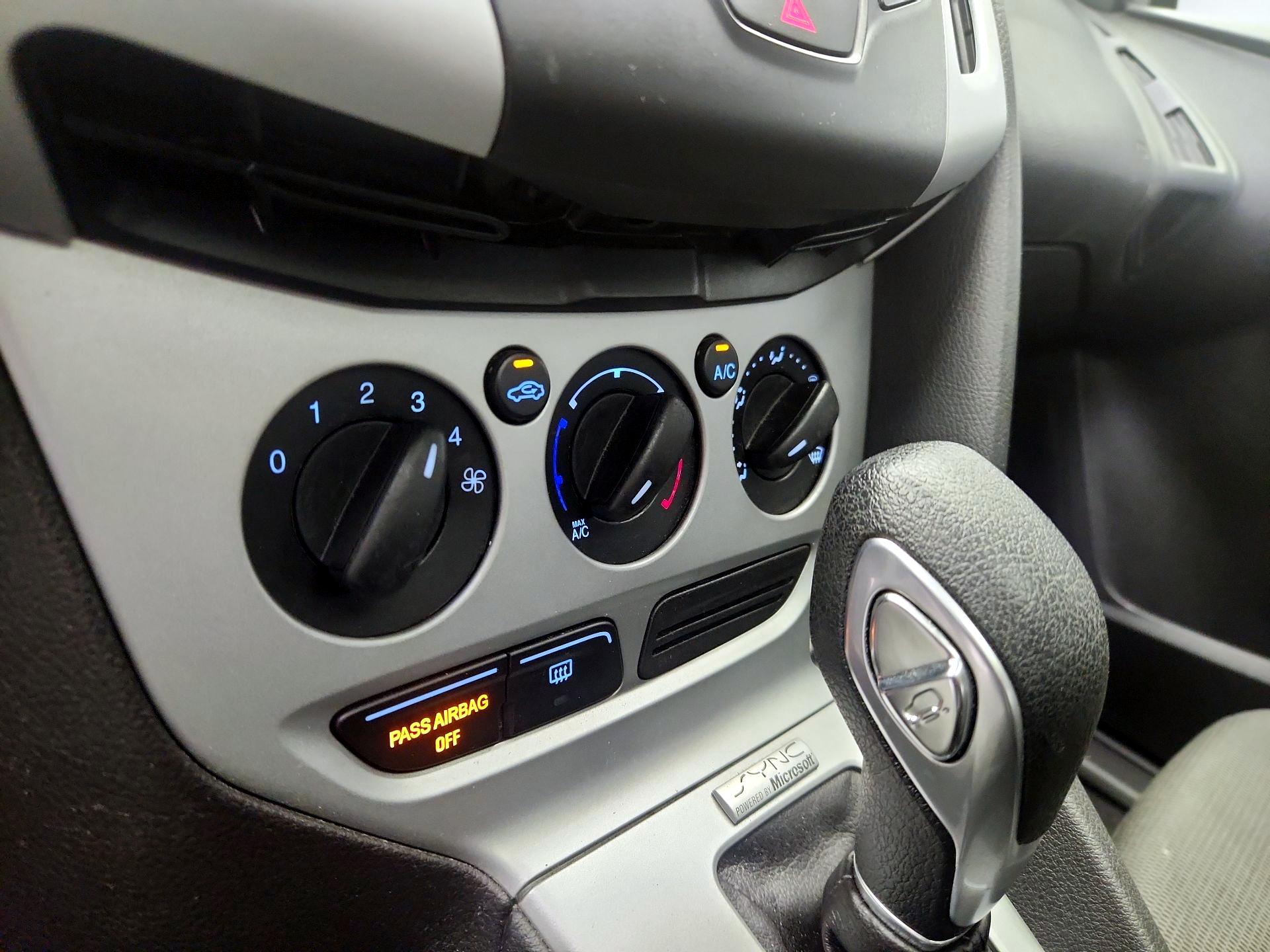 Thumbnail: 2014 Ford Focus - 15