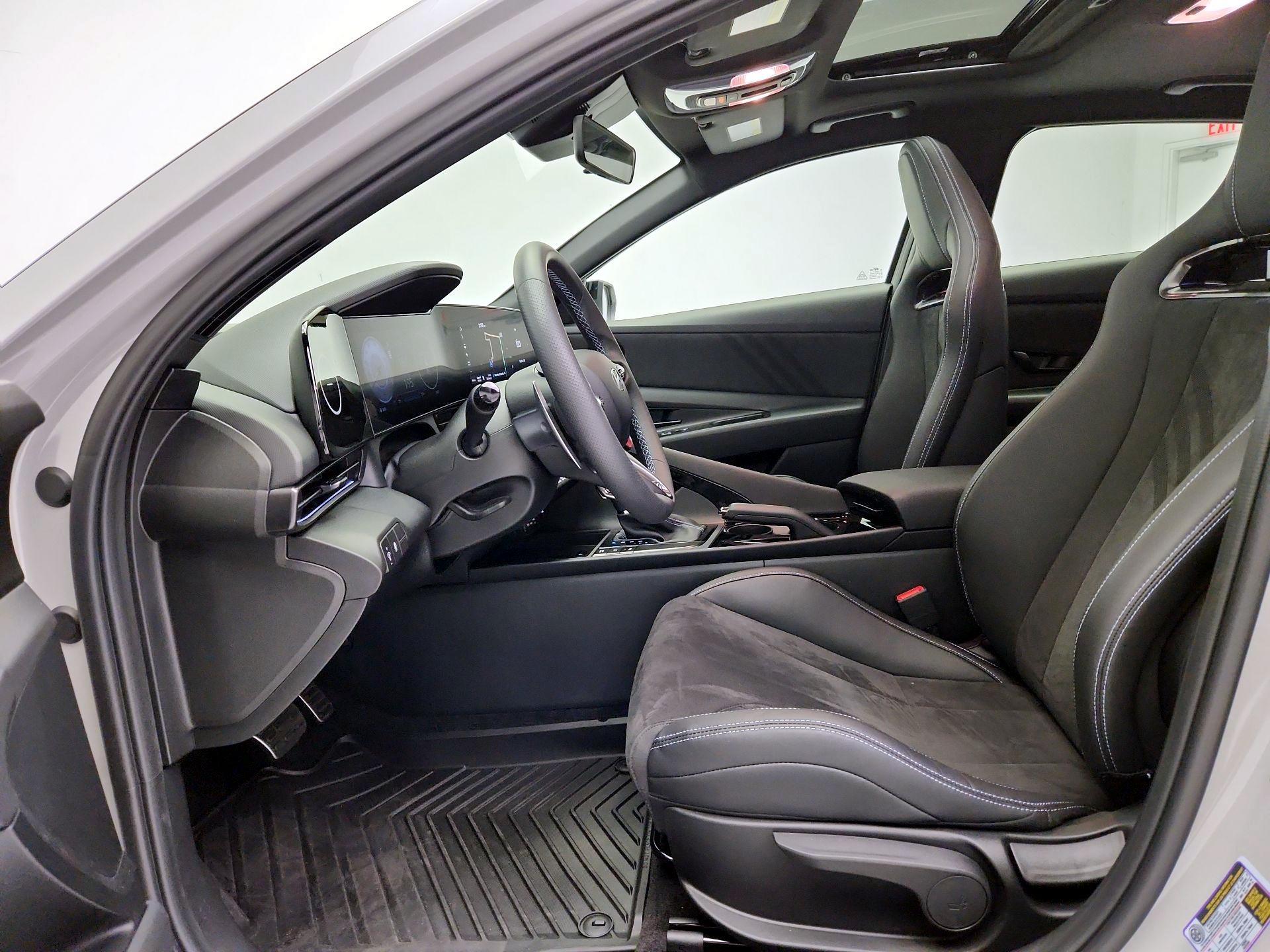 Thumbnail: 2025 Hyundai Elantra - 11