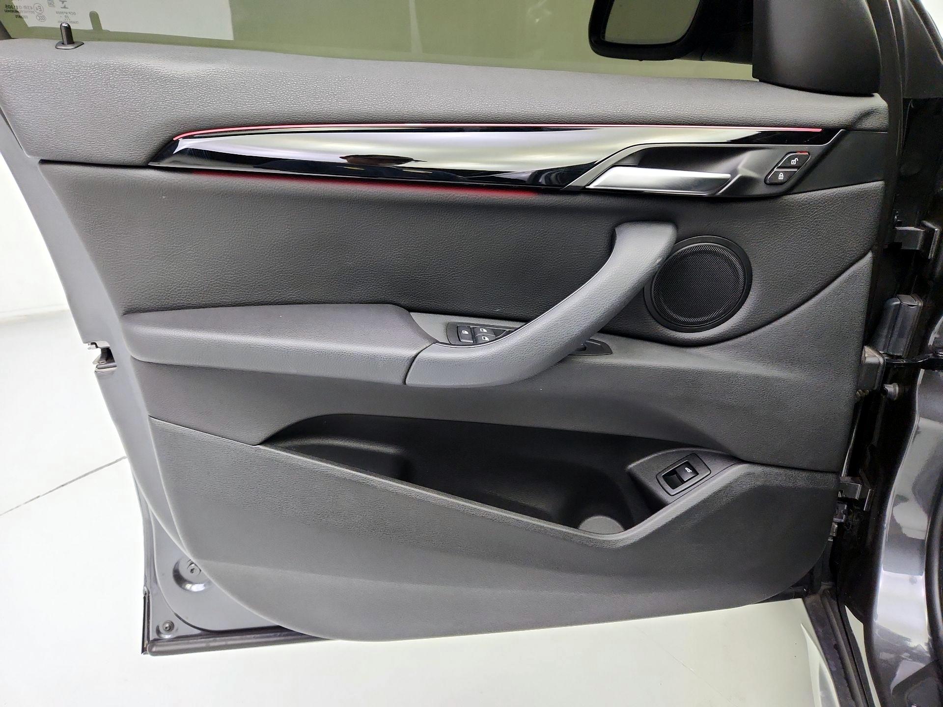 Thumbnail: 2021 BMW X1 - 12