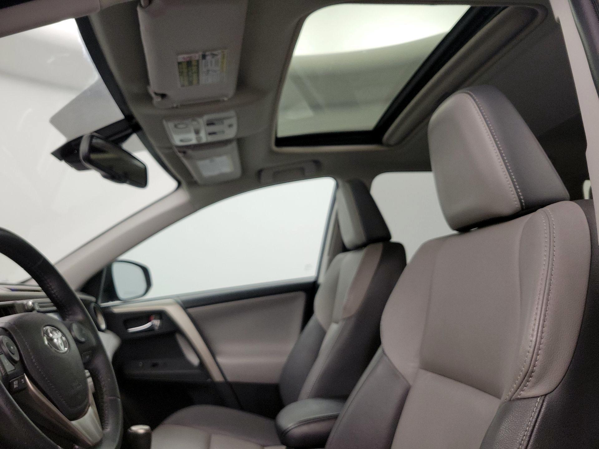 Thumbnail: 2014 Toyota RAV4 - 20
