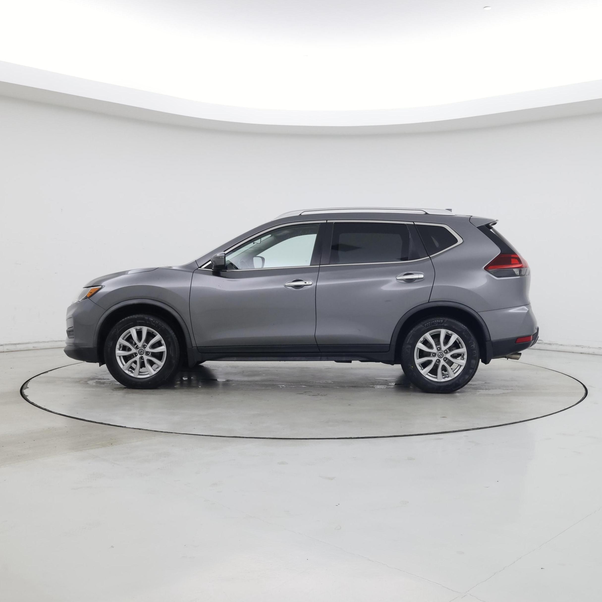 Thumbnail: 2020 Nissan Rogue - 3