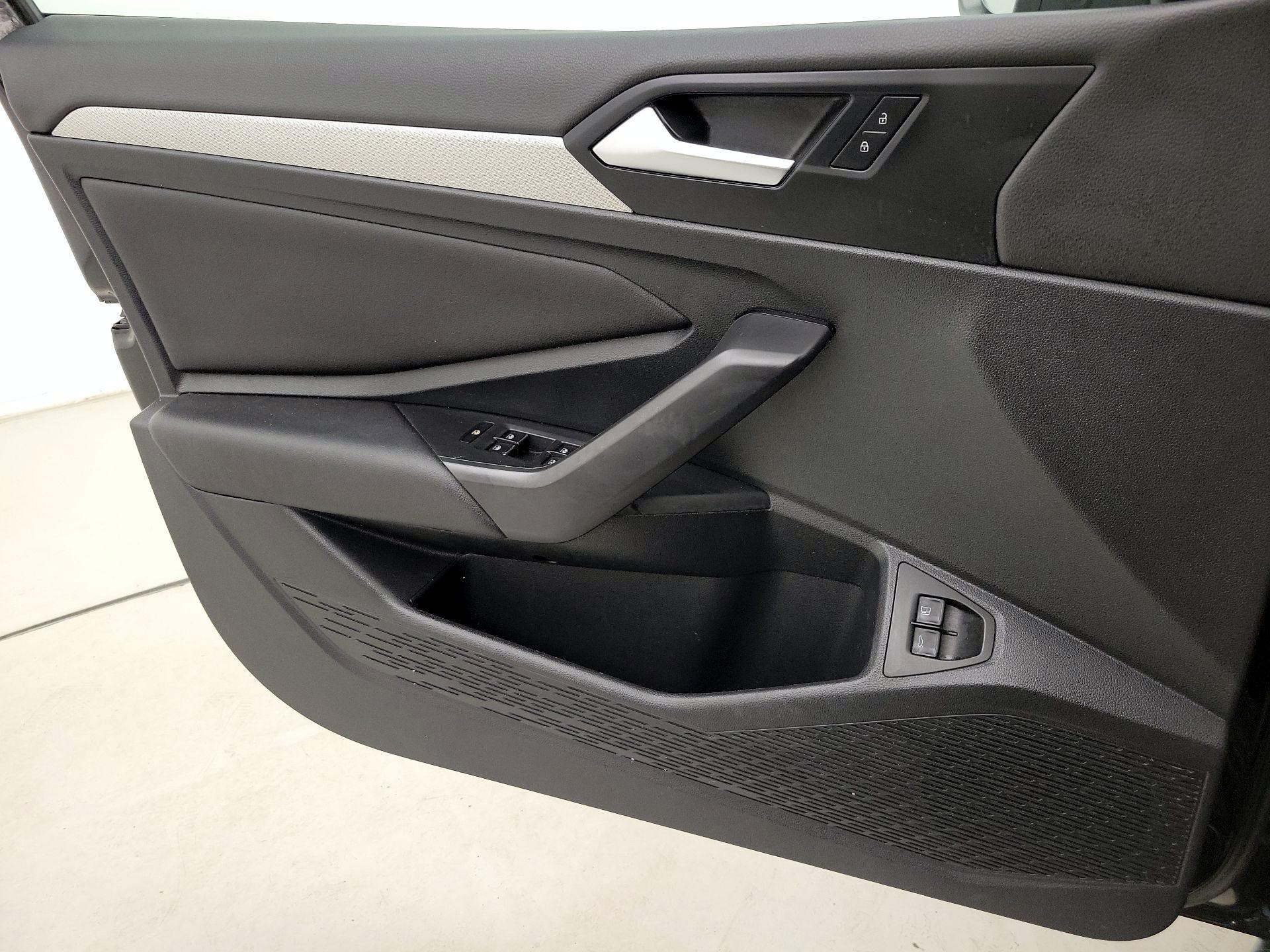 Thumbnail: 2021 Volkswagen Jetta - 12