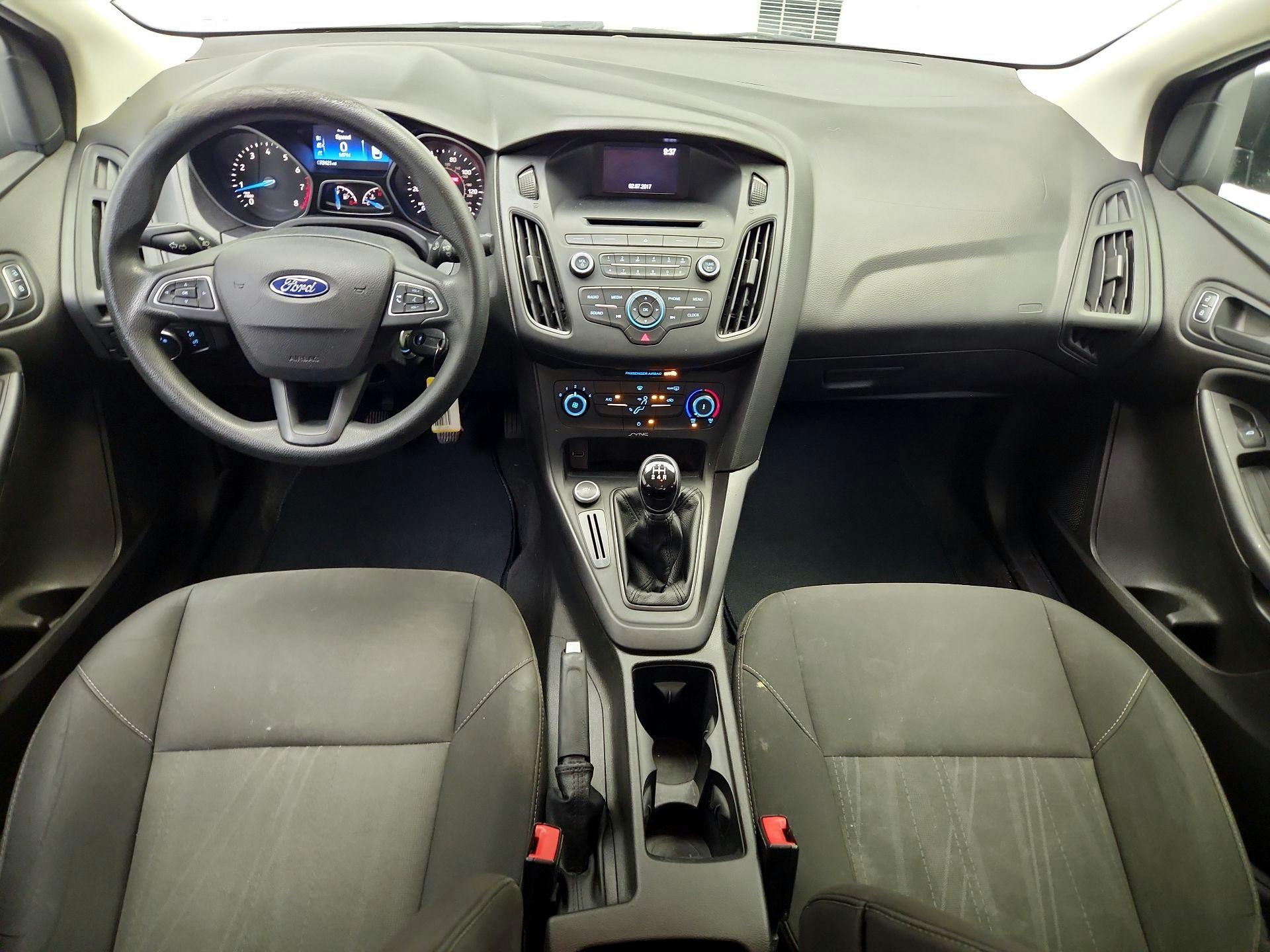 Thumbnail: 2016 Ford Focus - 9