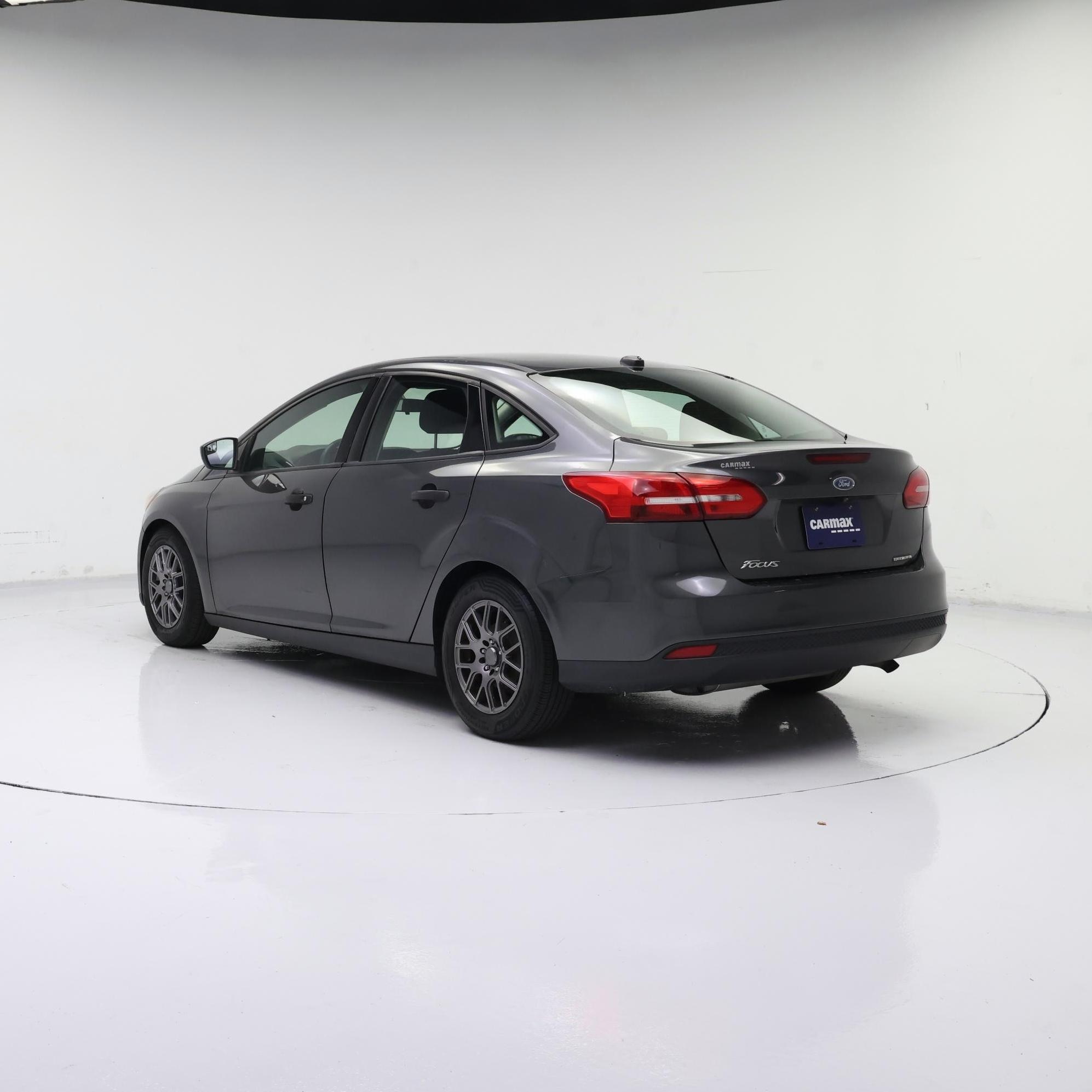 Thumbnail: 2016 Ford Focus - 2