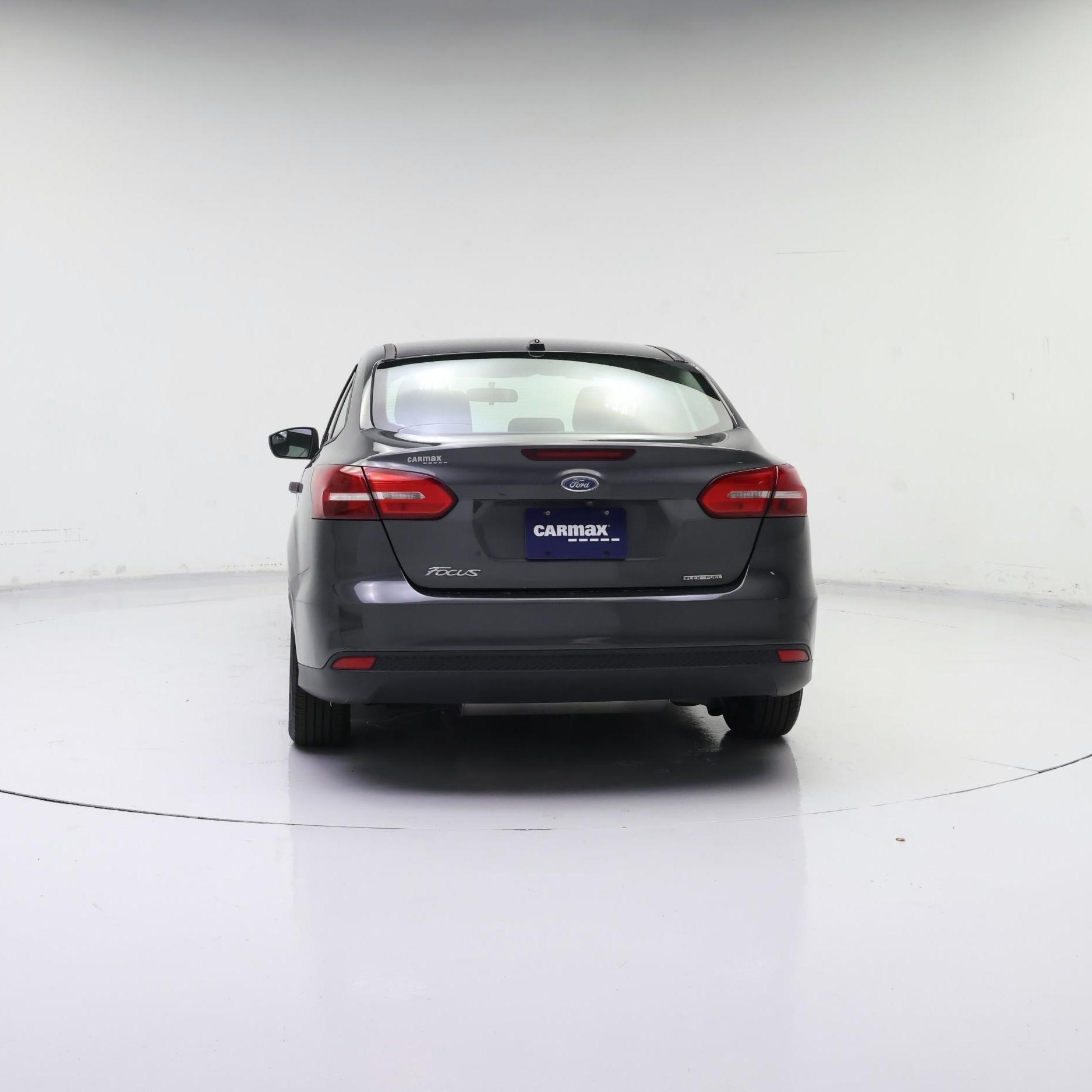 Thumbnail: 2016 Ford Focus - 6