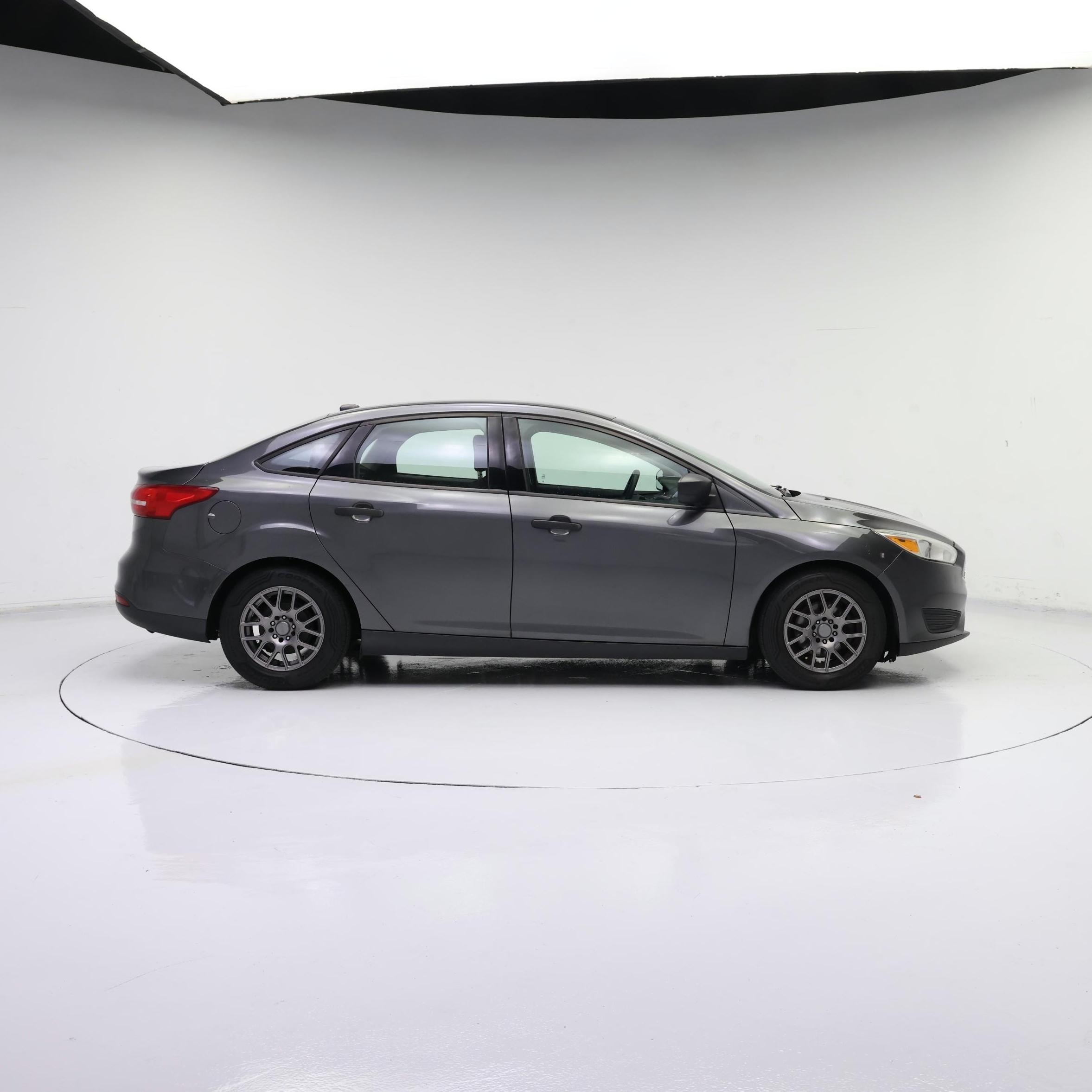 Thumbnail: 2016 Ford Focus - 7