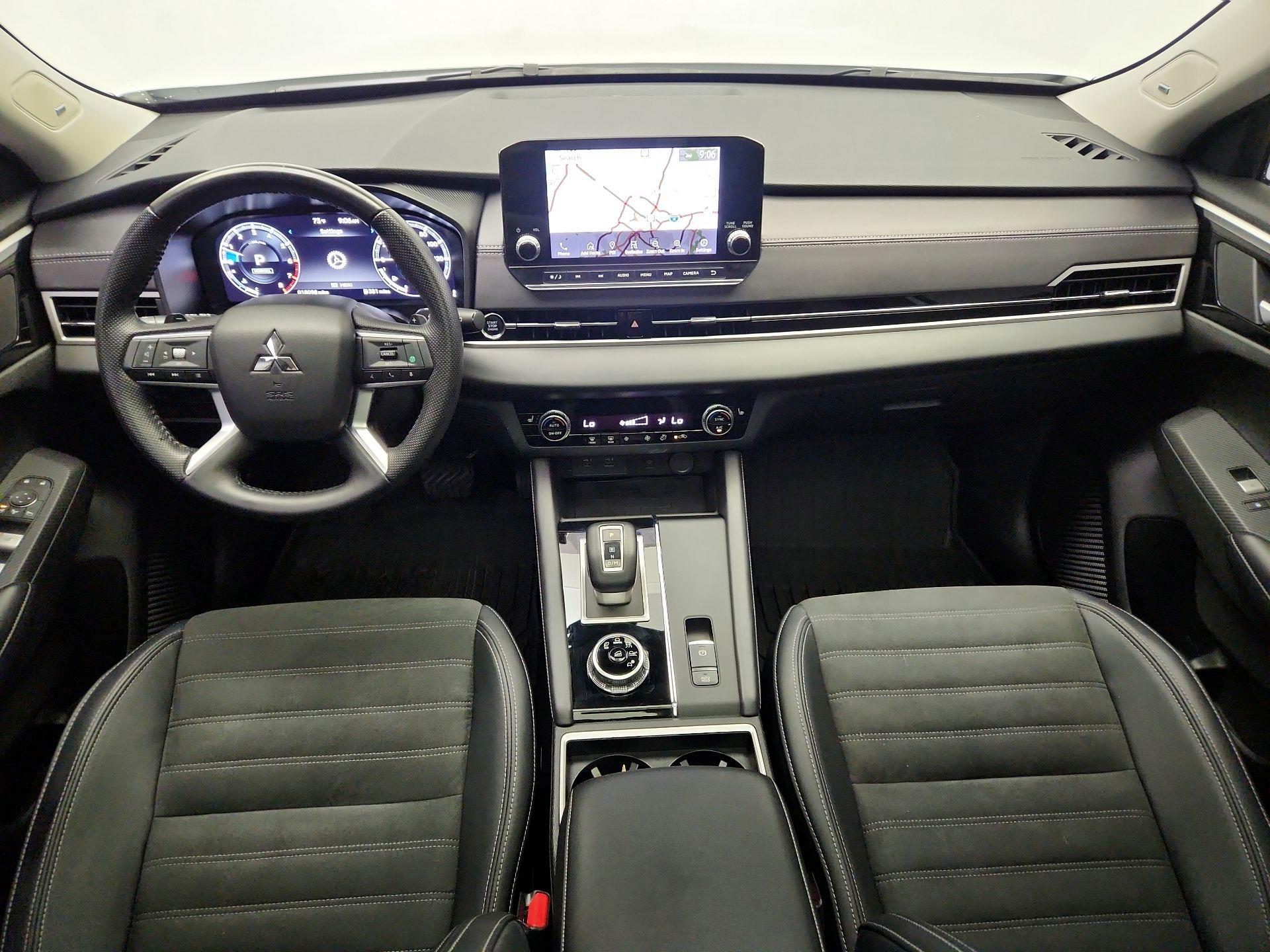 Thumbnail: 2024 Mitsubishi Outlander - 9