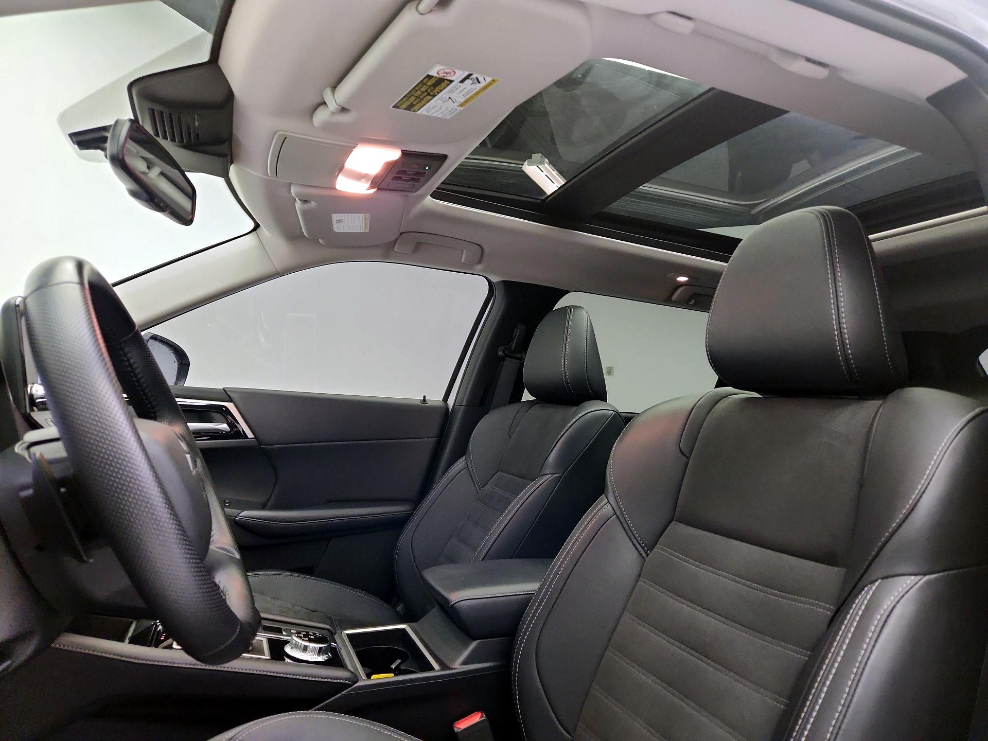Thumbnail: 2024 Mitsubishi Outlander - 20