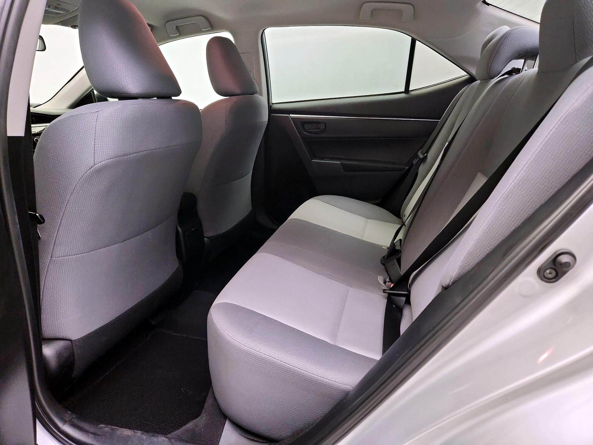 Thumbnail: 2015 Toyota Corolla - 18