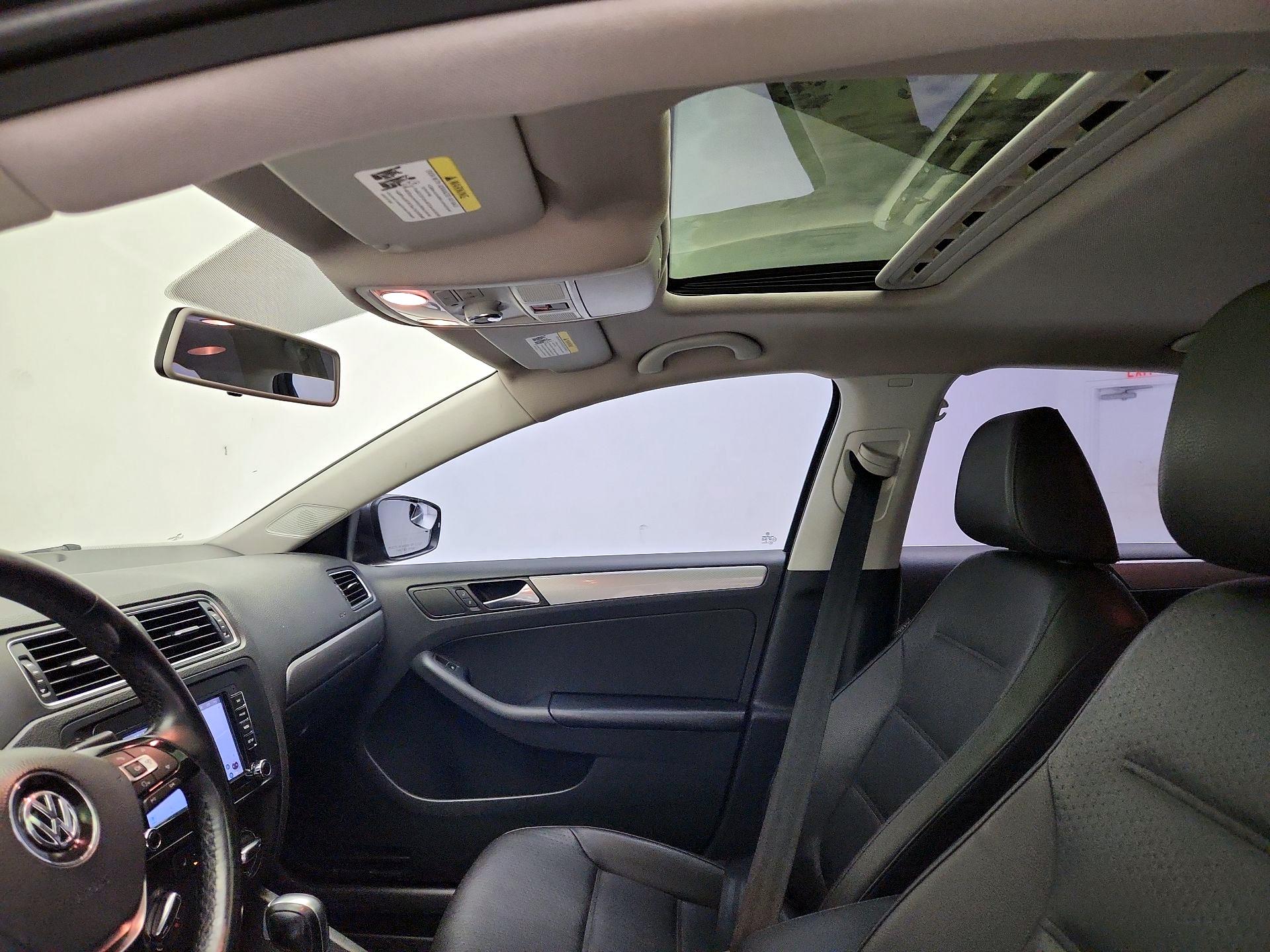 Thumbnail: 2016 Volkswagen Jetta - 20