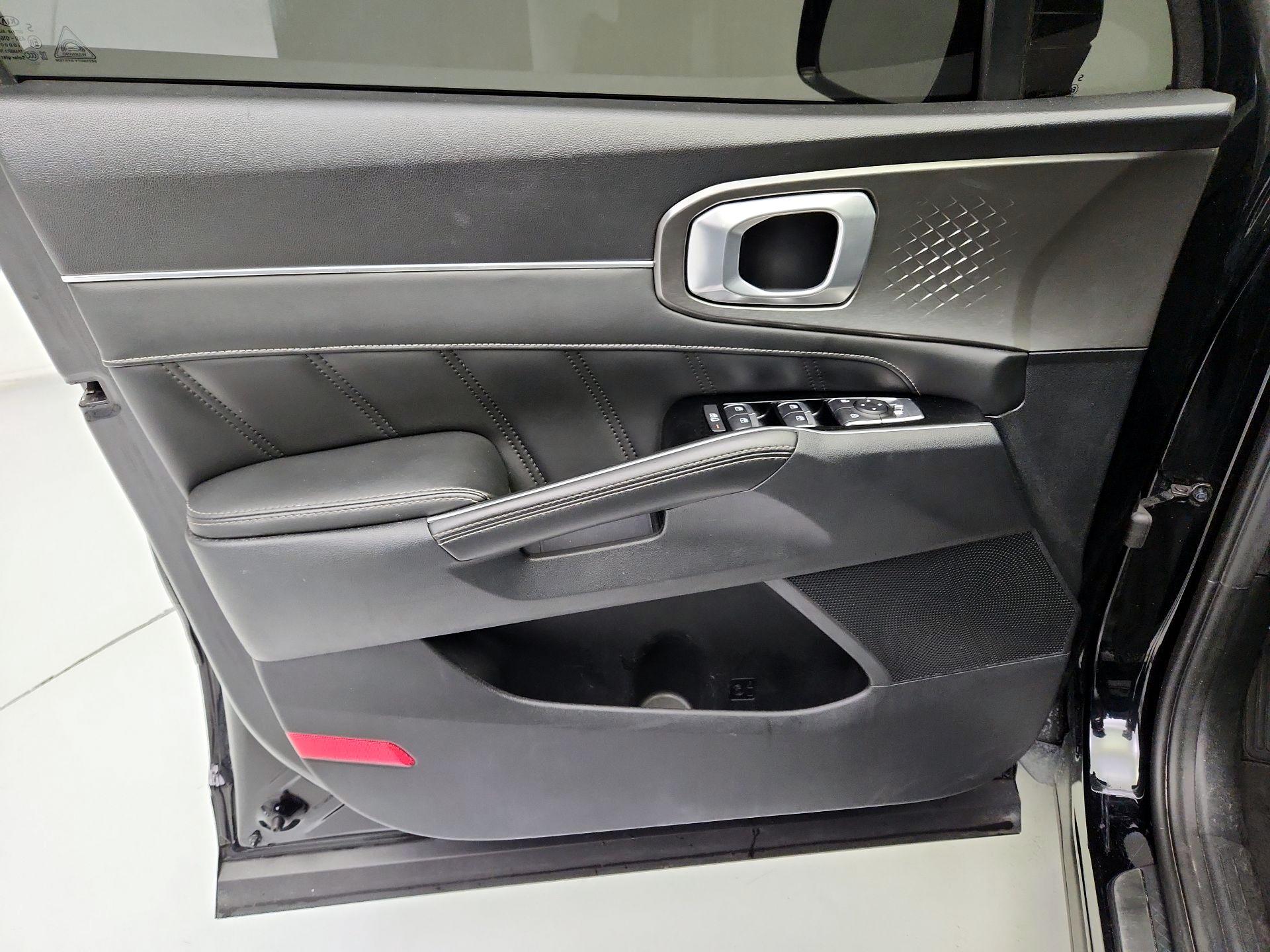 Thumbnail: 2021 Kia Sorento - 12