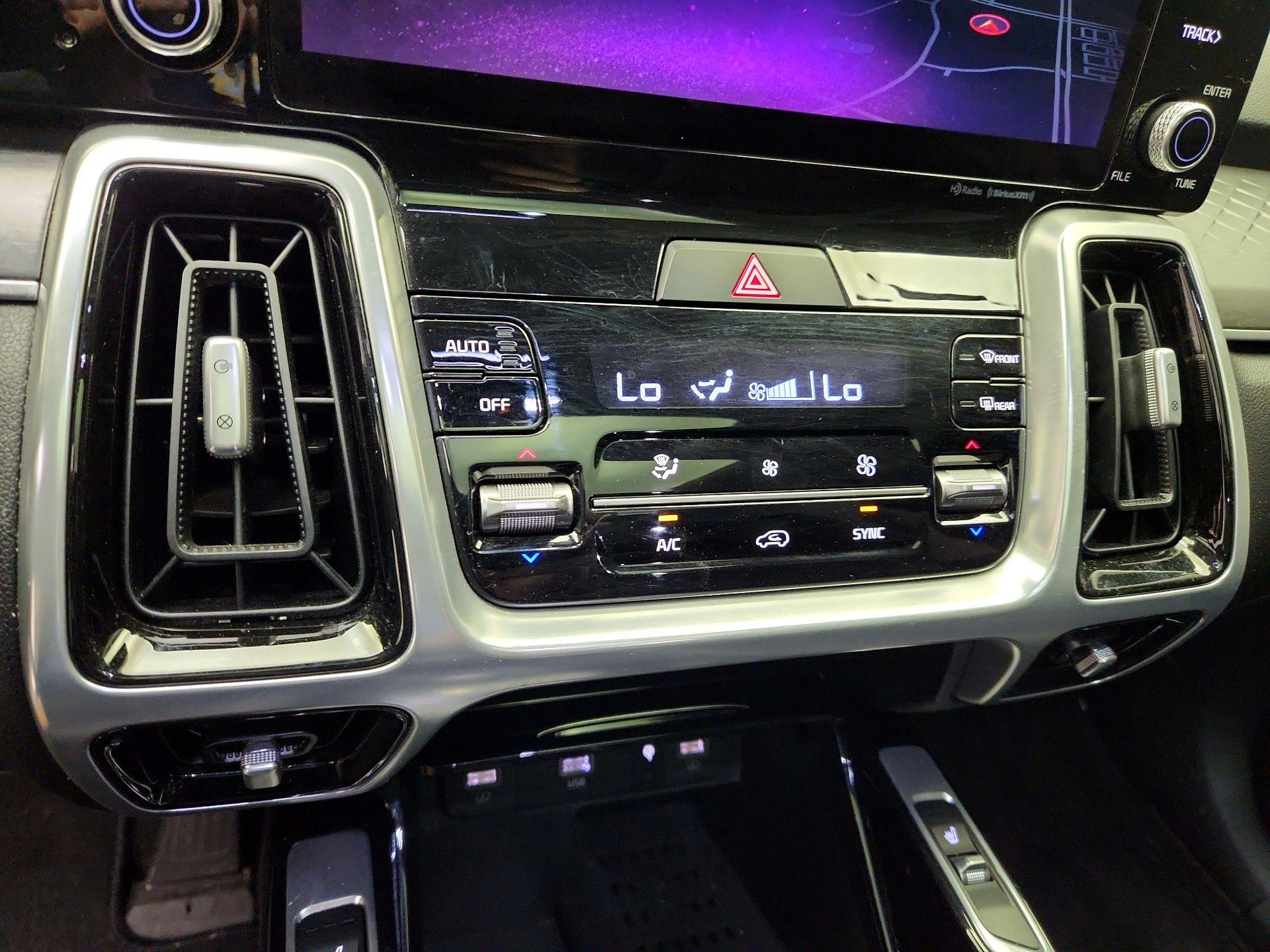 Thumbnail: 2021 Kia Sorento - 17