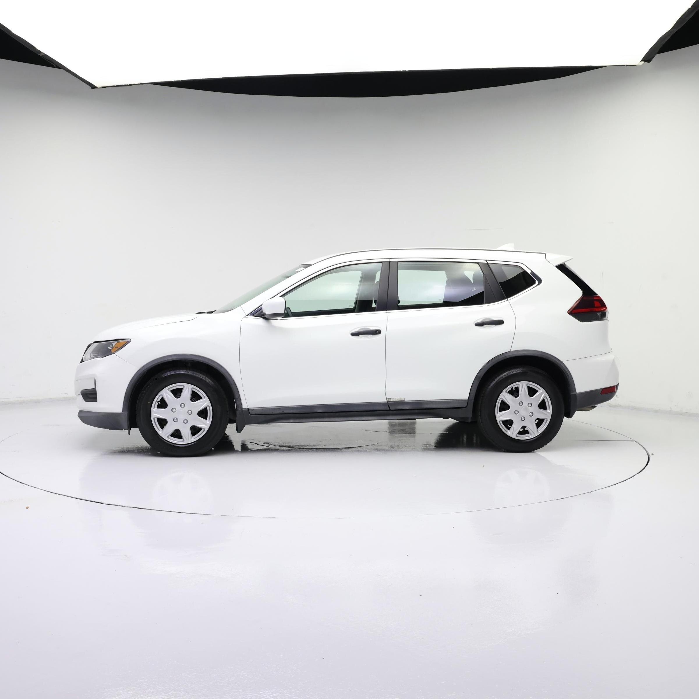 Thumbnail: 2018 Nissan Rogue - 3