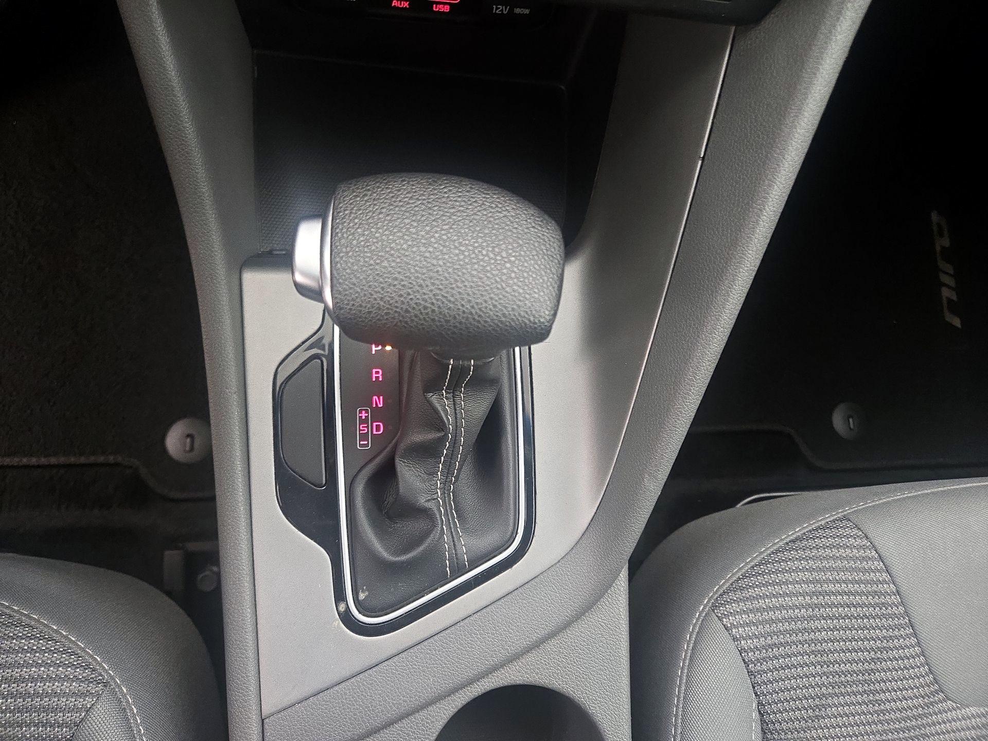 Thumbnail: 2019 Kia Niro - 17