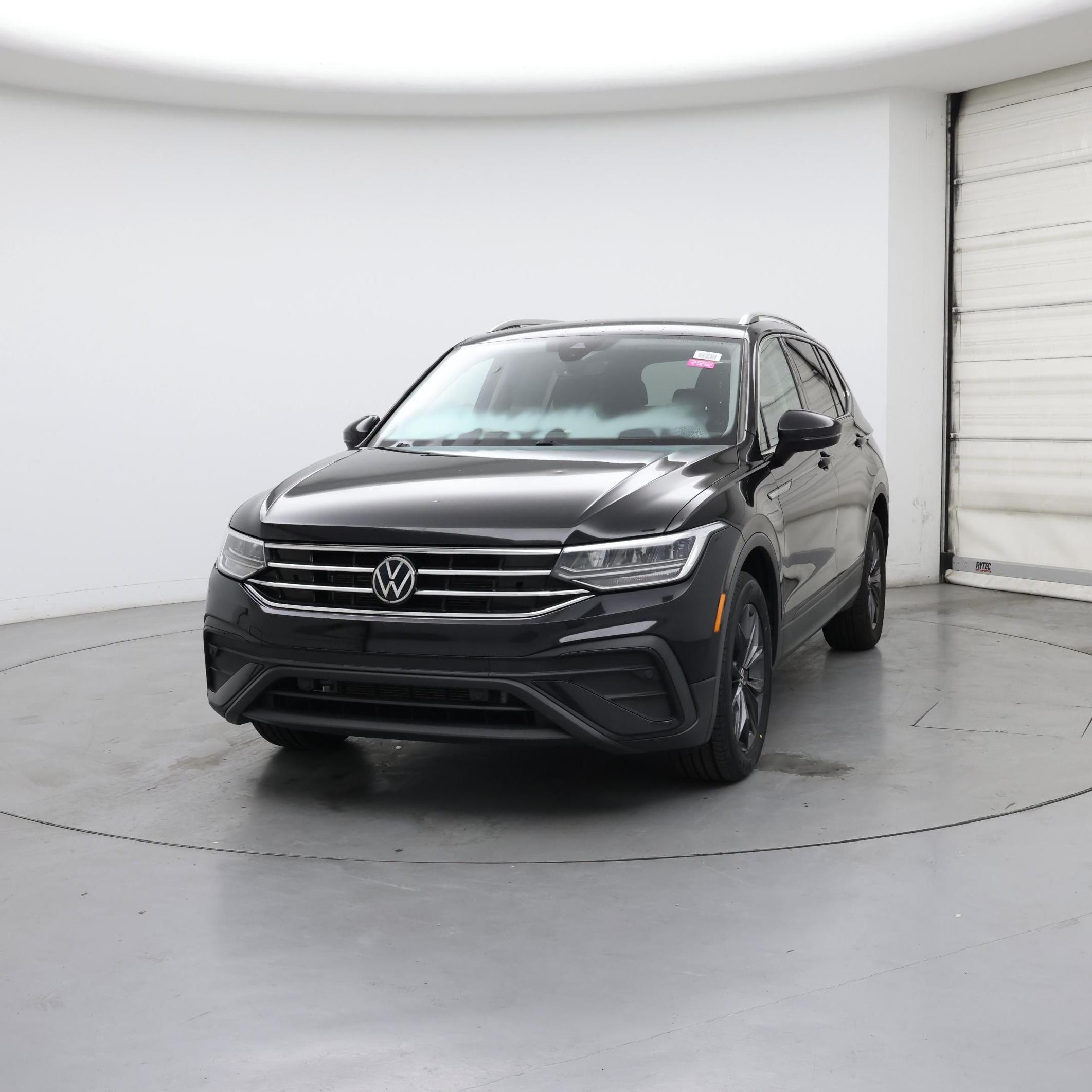 Thumbnail: 2022 Volkswagen Tiguan - 4