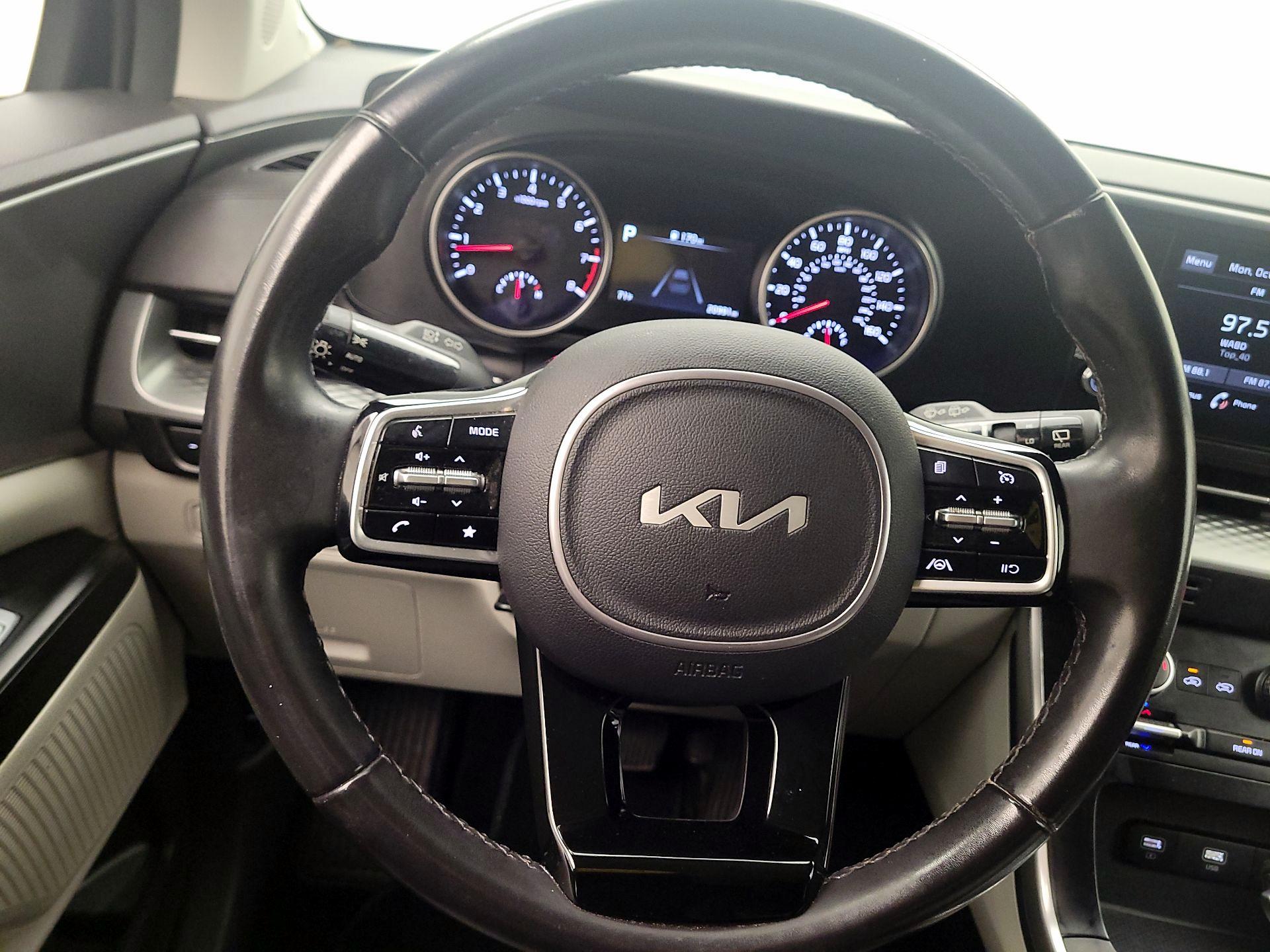 Thumbnail: 2022 Kia Carnival - 10