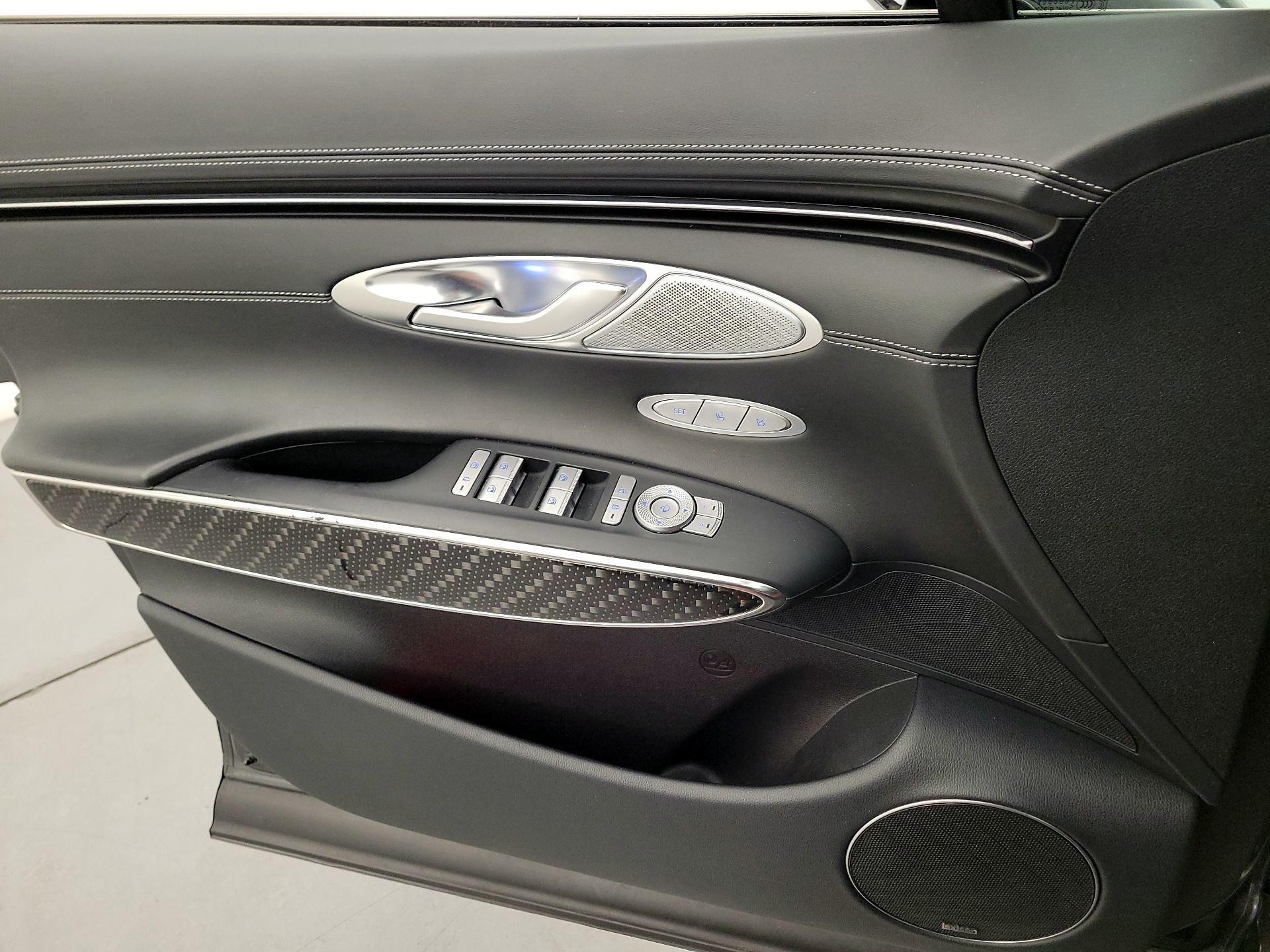 Thumbnail: 2022 Genesis GV70 - 12