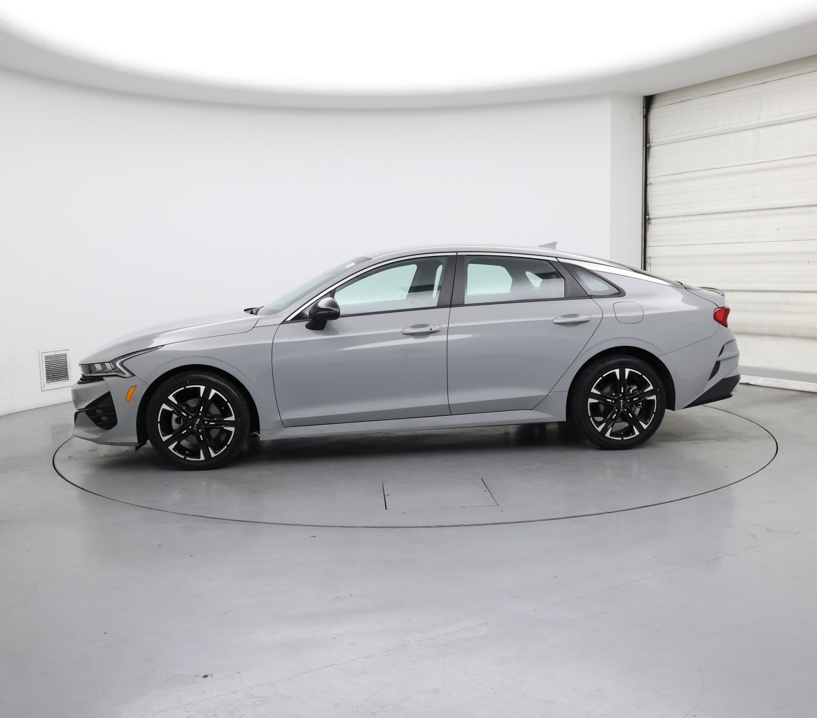 Thumbnail: 2023 Kia K5 - 3