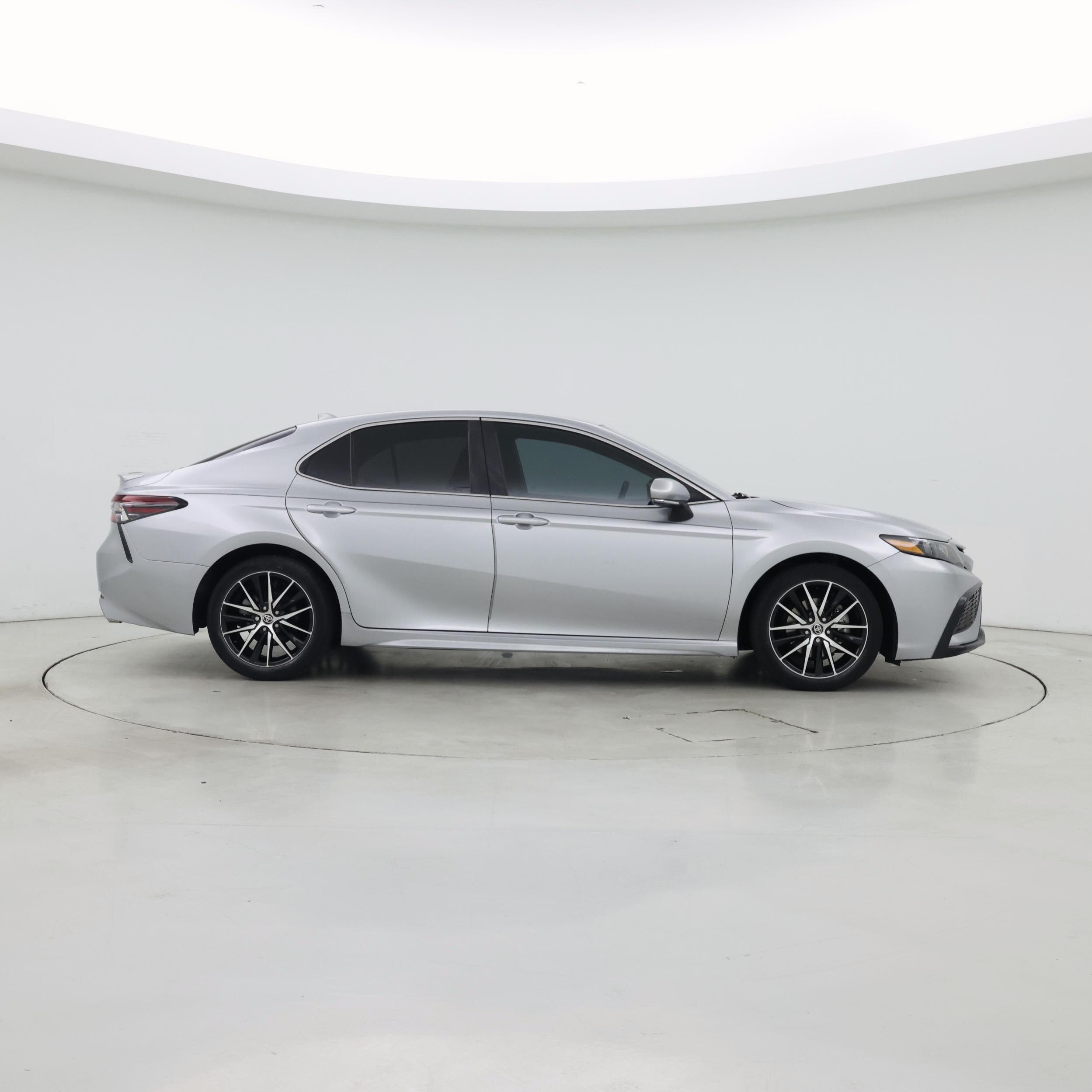 Thumbnail: 2023 Toyota Camry - 7