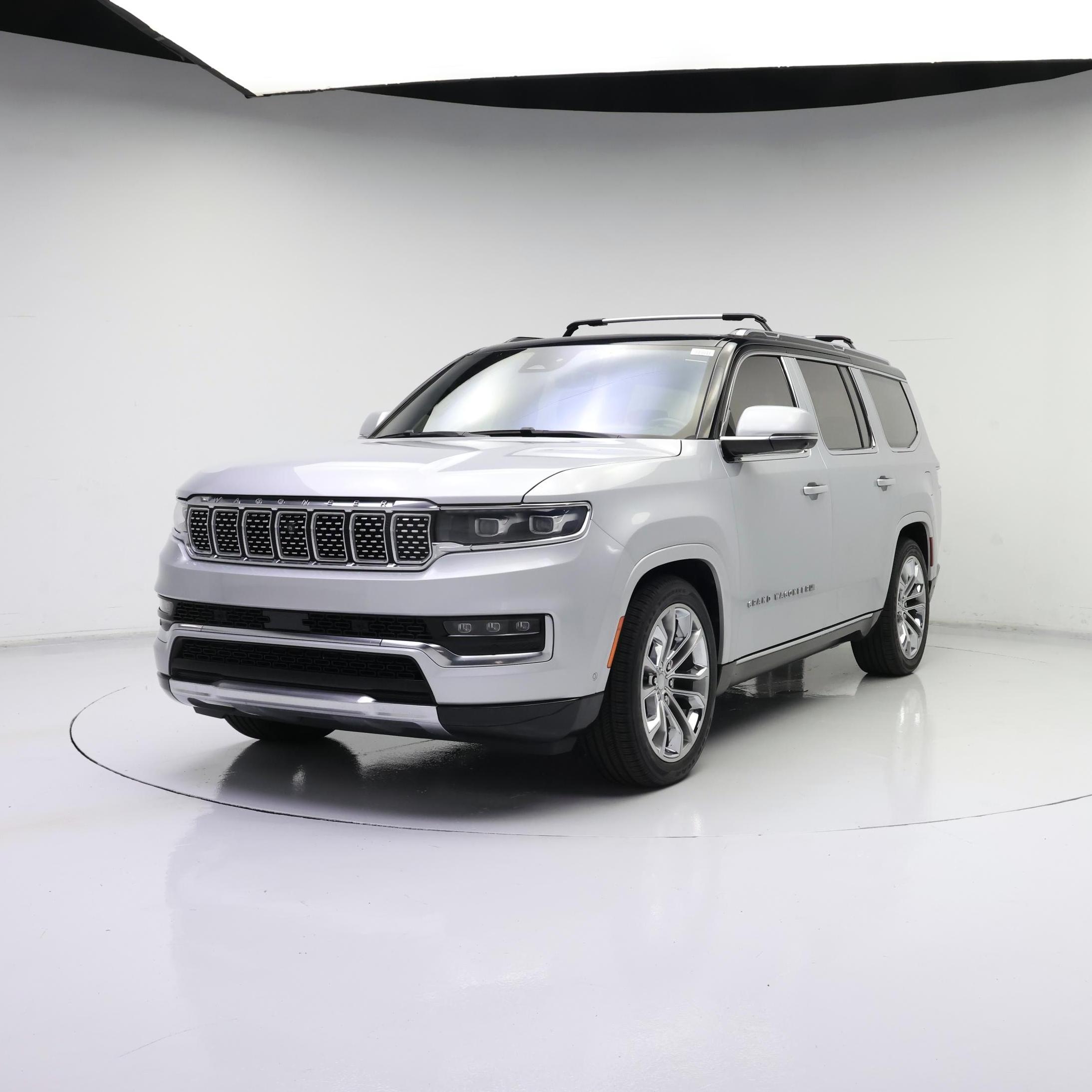 Thumbnail: 2022 Jeep Grand Wagoneer - 4