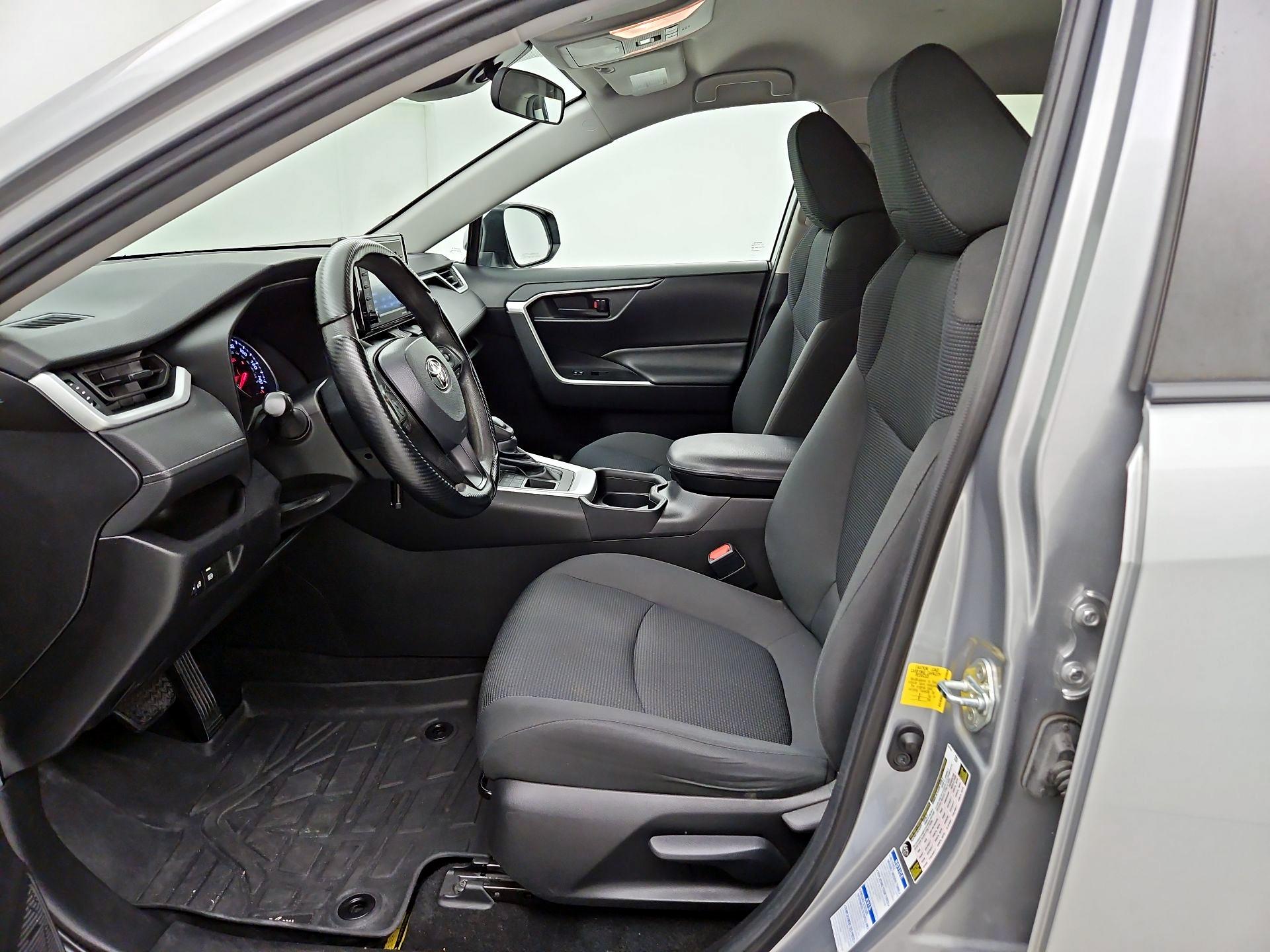 Thumbnail: 2021 Toyota RAV4 - 11