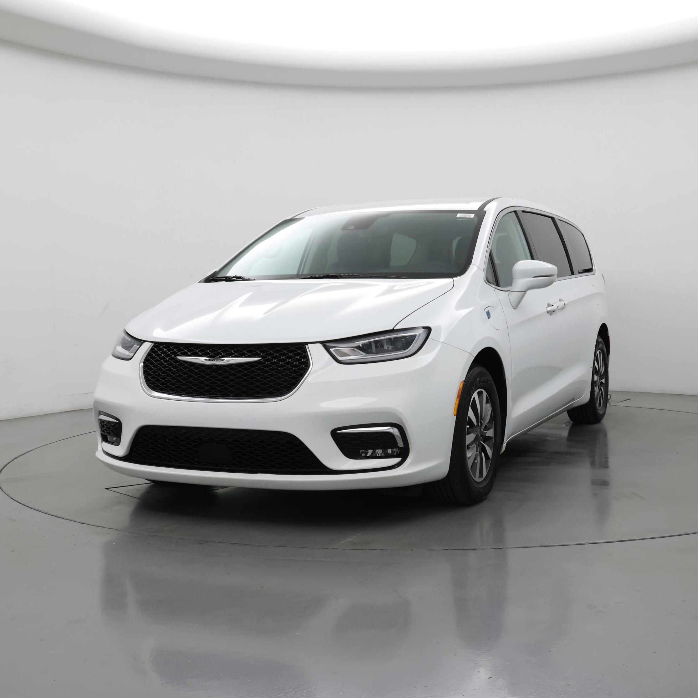 Thumbnail: 2022 Chrysler Pacifica - 4