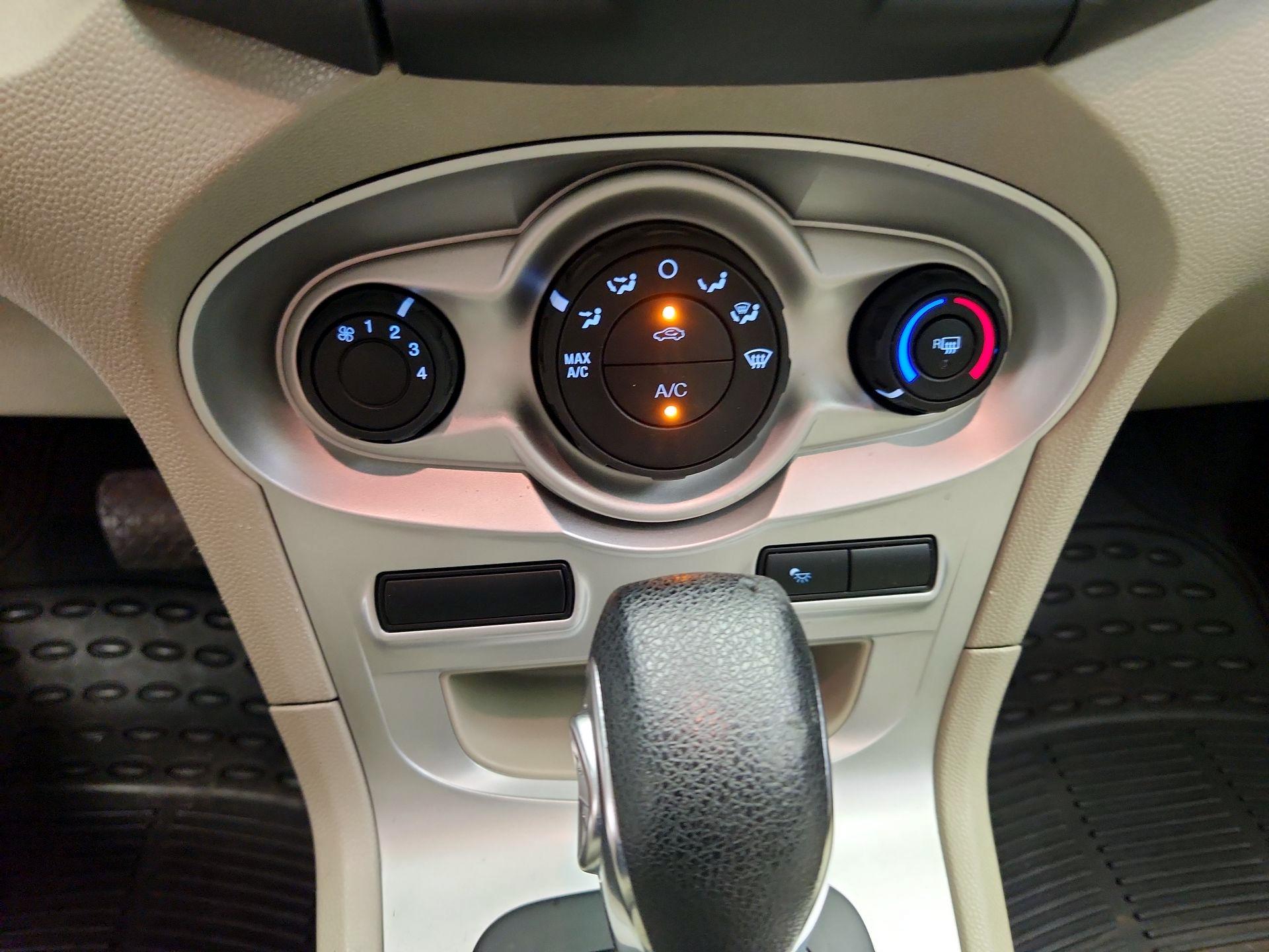 Thumbnail: 2017 Ford Fiesta - 15