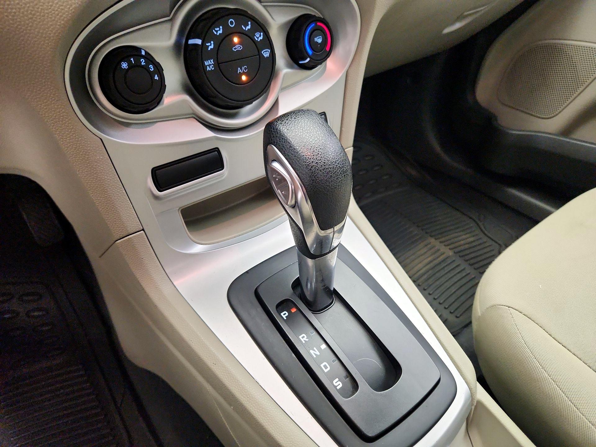 Thumbnail: 2017 Ford Fiesta - 16