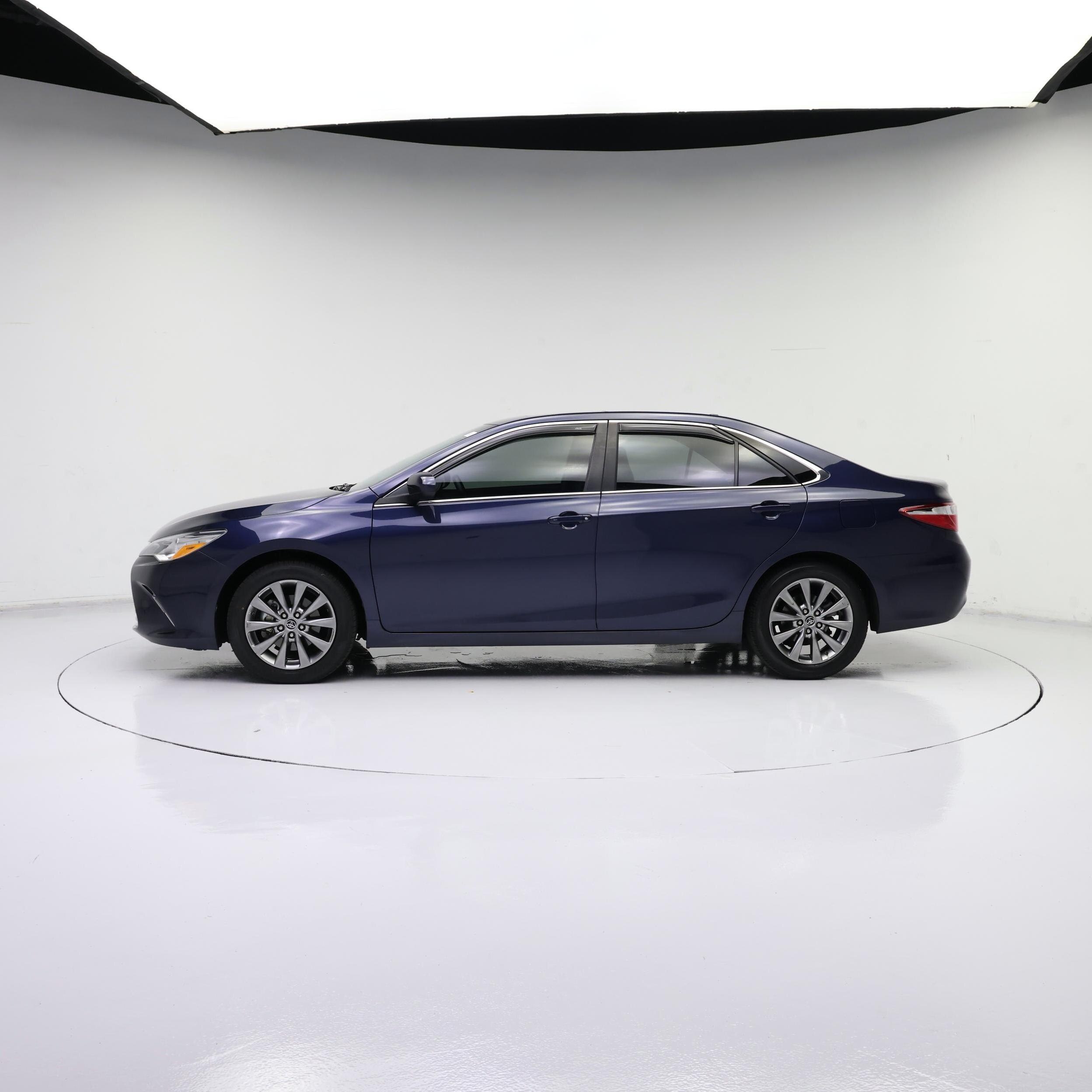 Thumbnail: 2015 Toyota Camry - 3