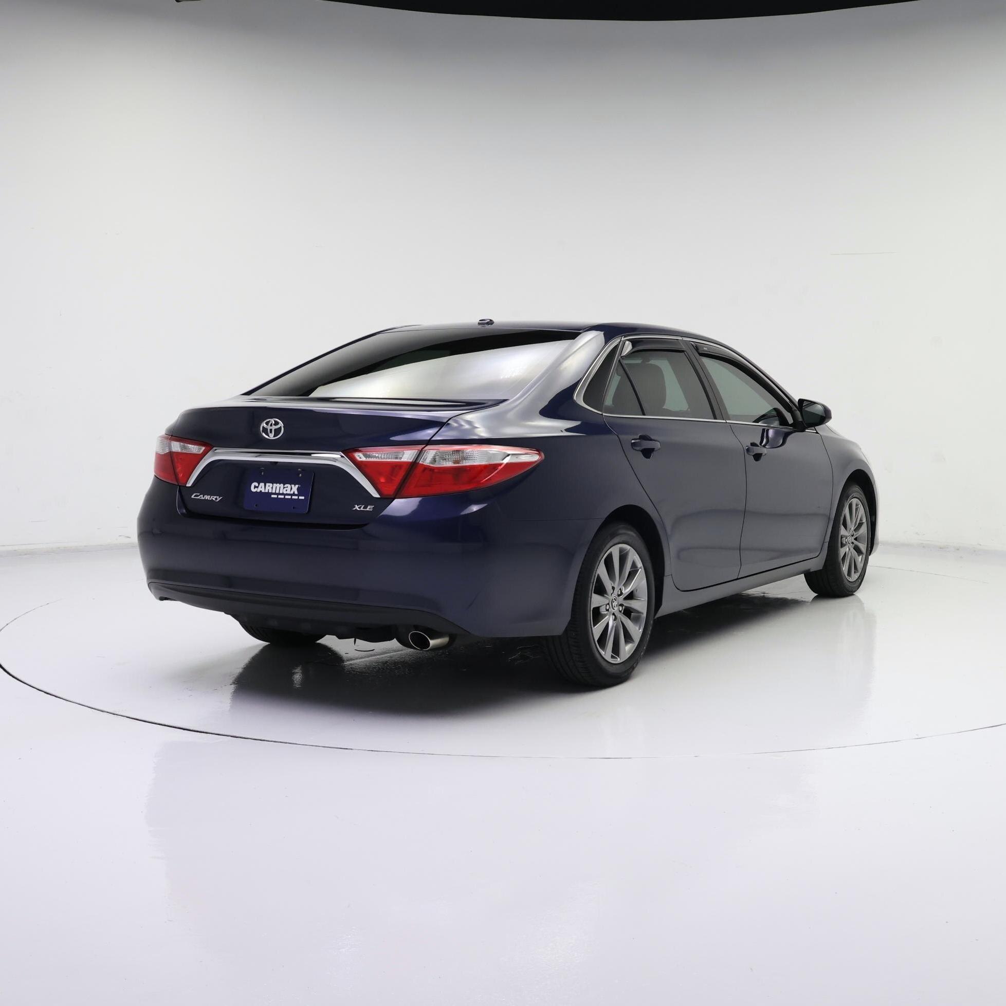 Thumbnail: 2015 Toyota Camry - 8