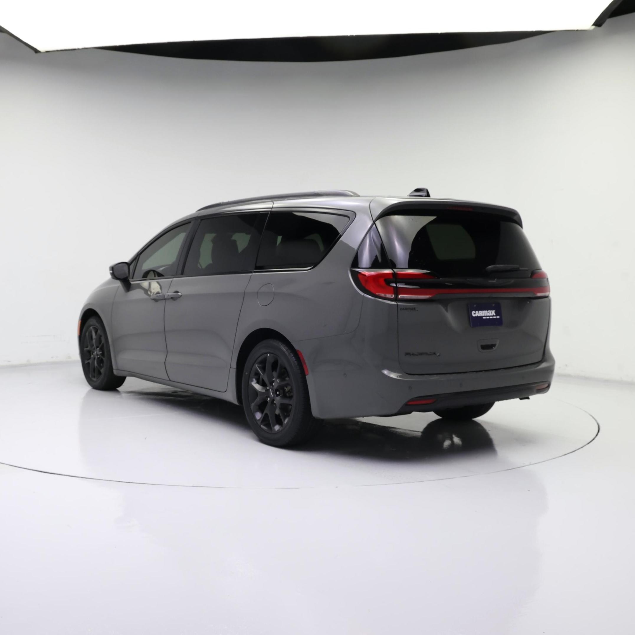 Thumbnail: 2023 Chrysler Pacifica - 2