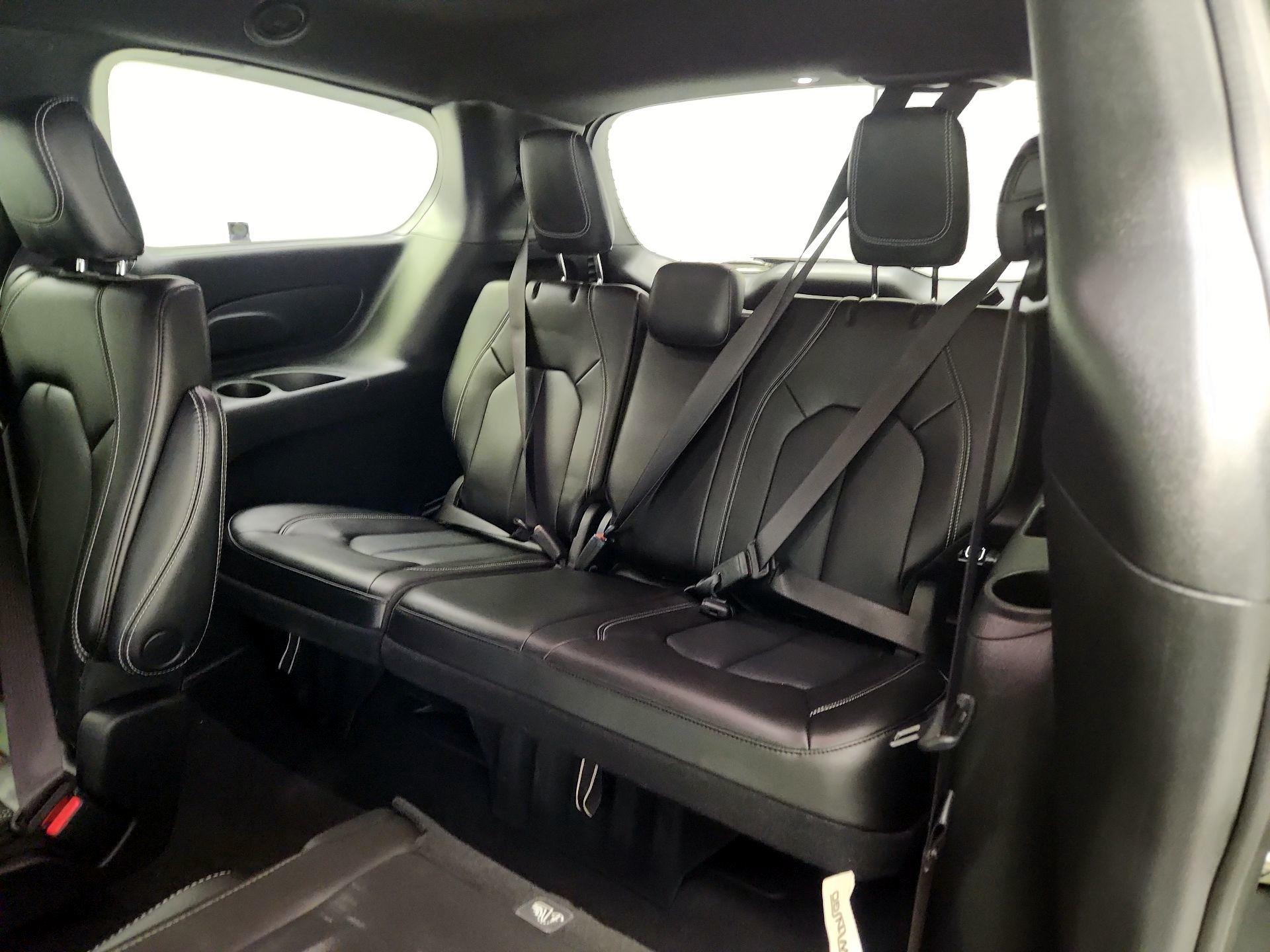 Thumbnail: 2023 Chrysler Pacifica - 20