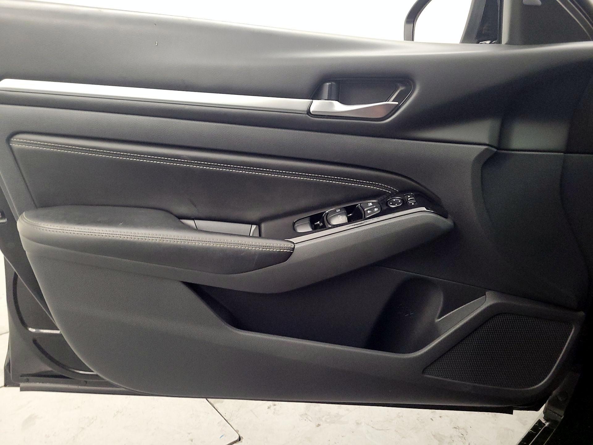 Thumbnail: 2022 Nissan Altima - 12