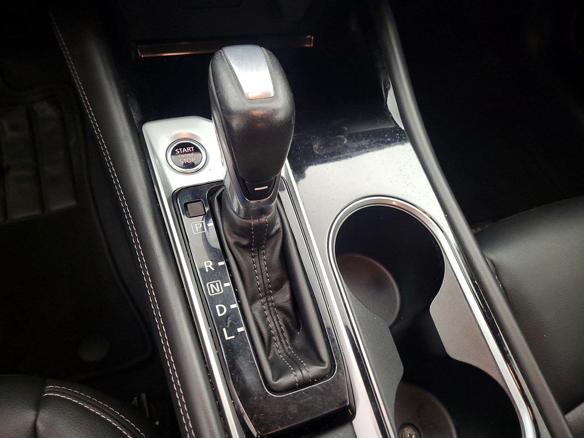 Thumbnail: 2022 Nissan Altima - 17