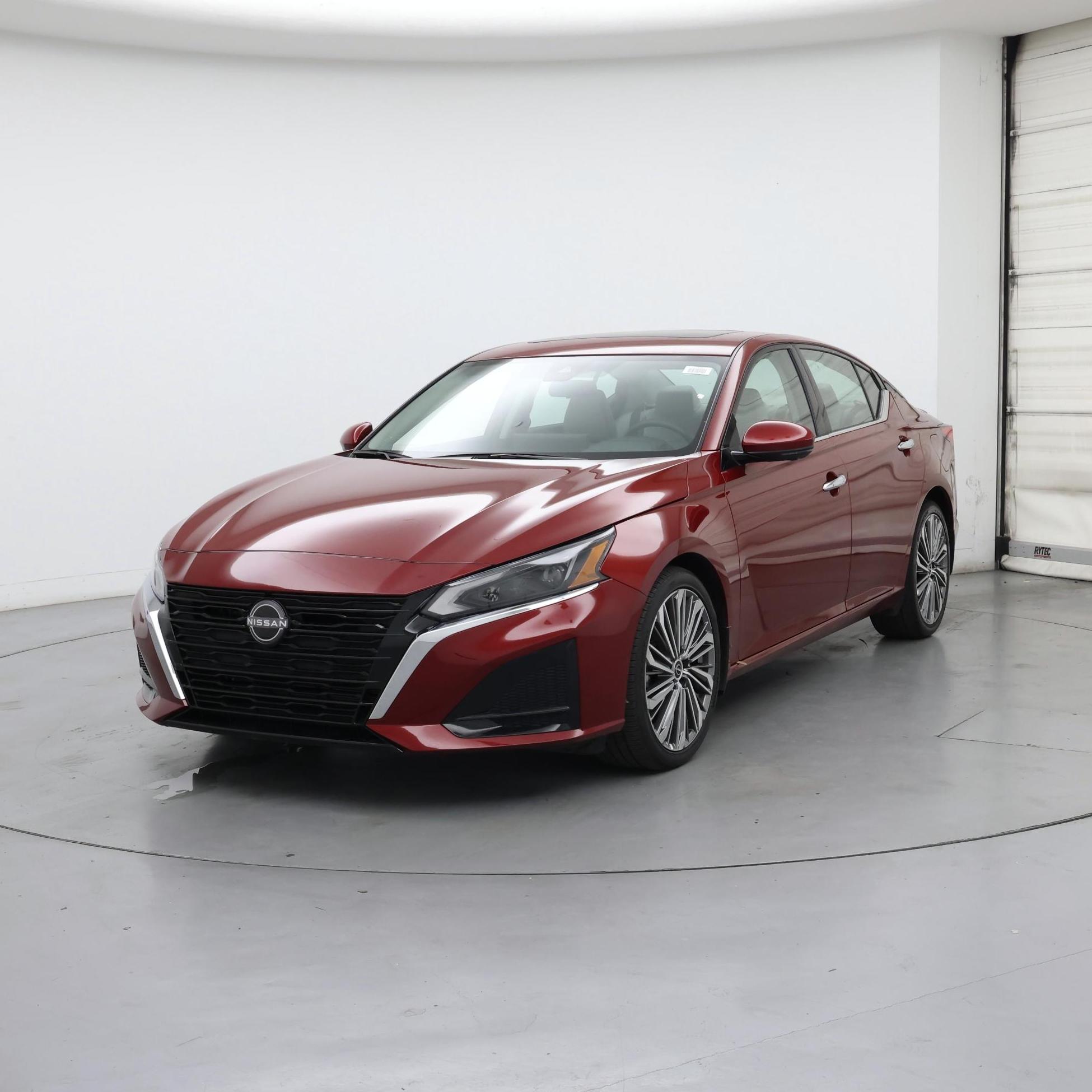 Thumbnail: 2023 Nissan Altima - 4