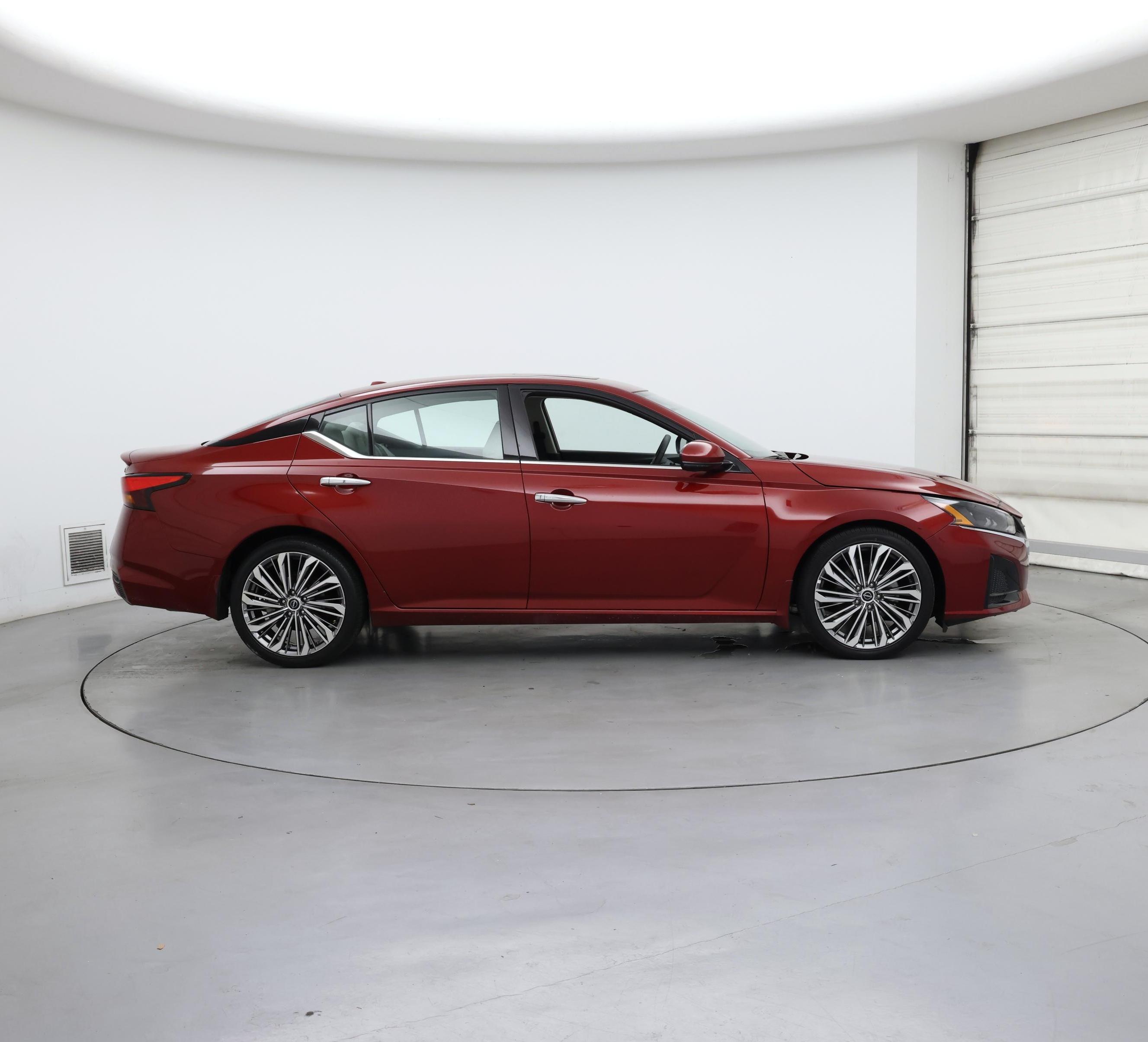 Thumbnail: 2023 Nissan Altima - 7