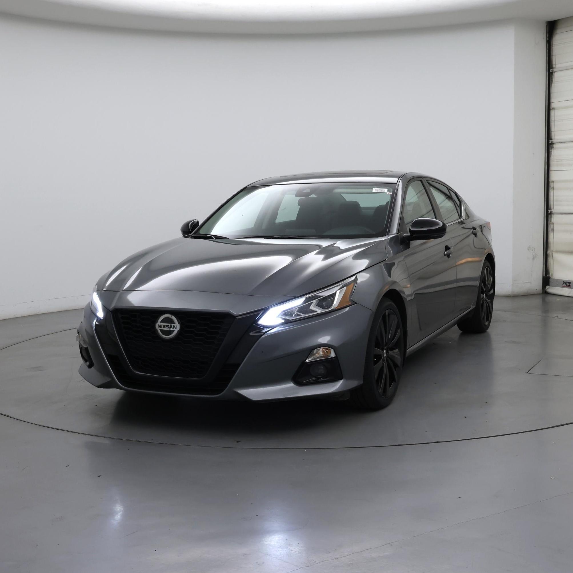 Thumbnail: 2022 Nissan Altima - 4