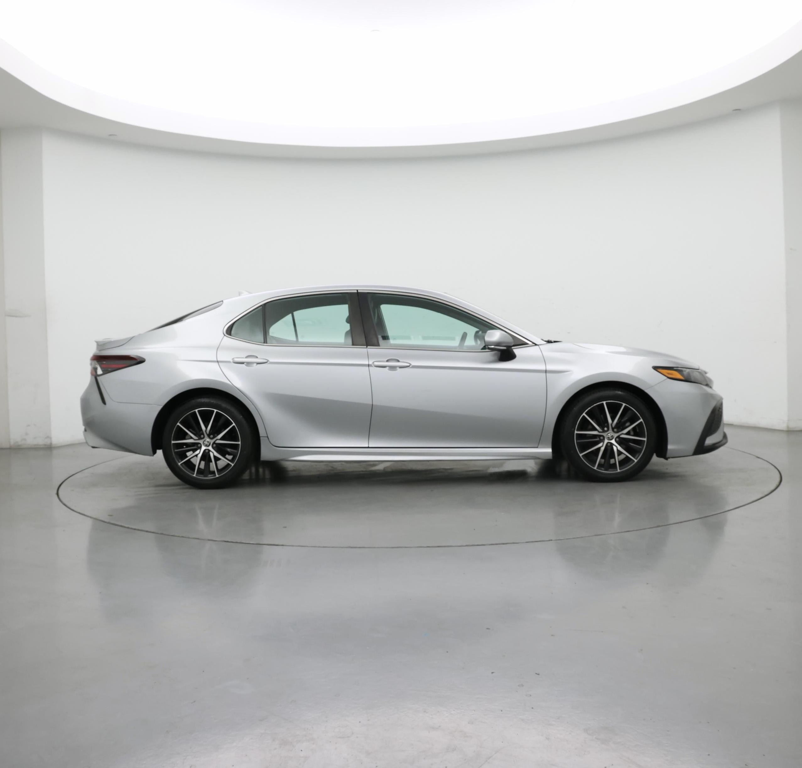 Thumbnail: 2022 Toyota Camry - 7
