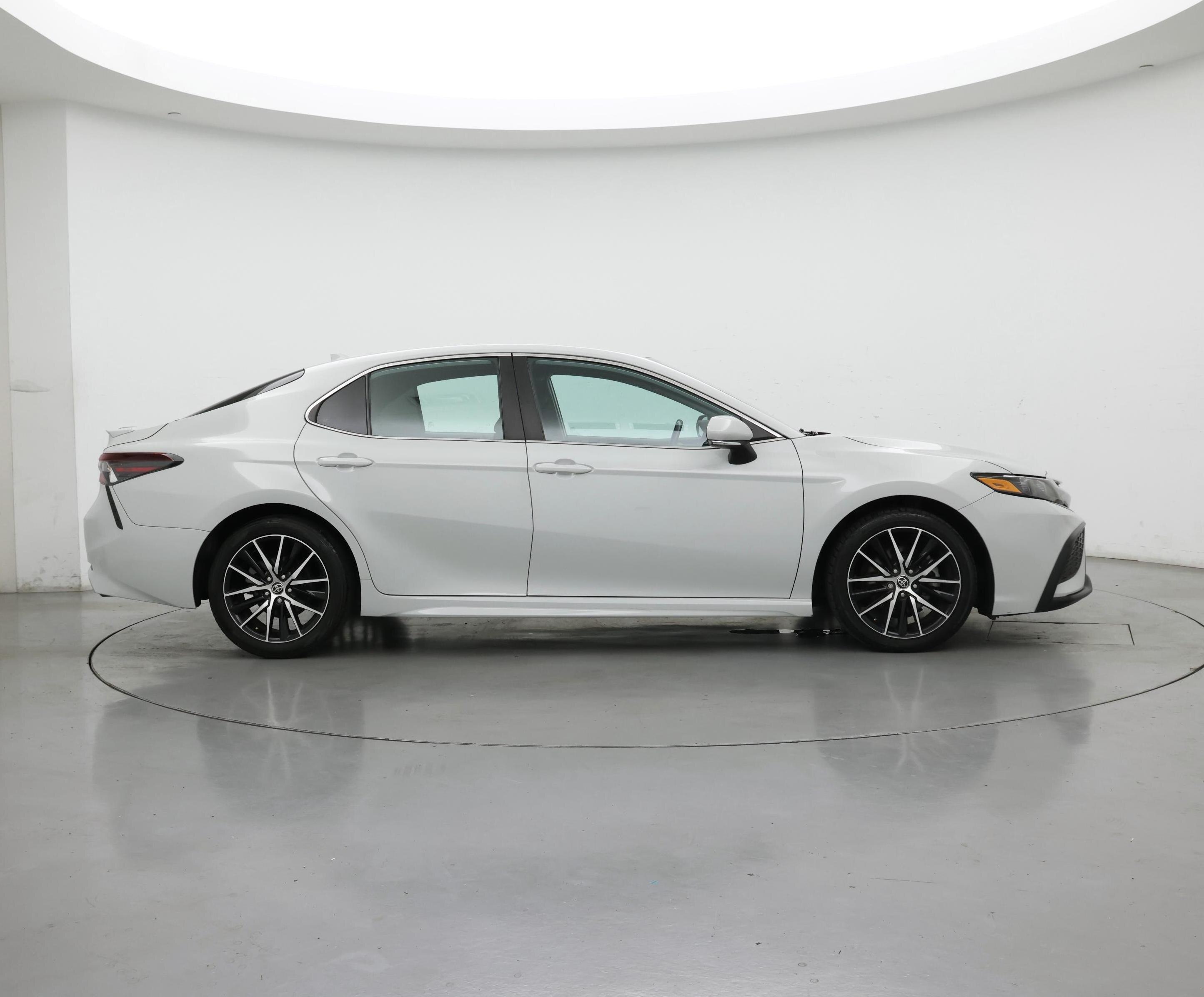 Thumbnail: 2022 Toyota Camry - 7