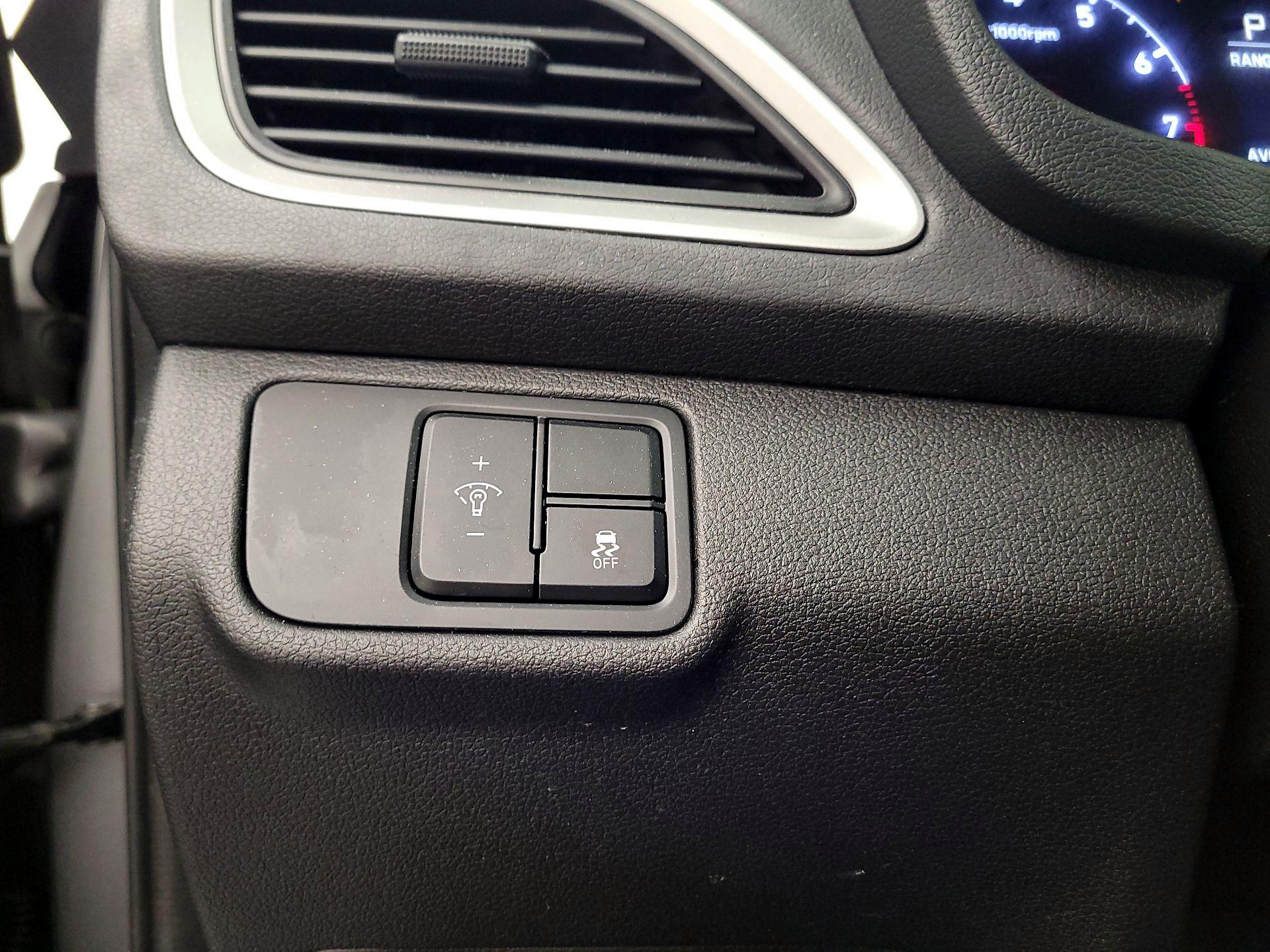 Thumbnail: 2022 Hyundai Accent - 13