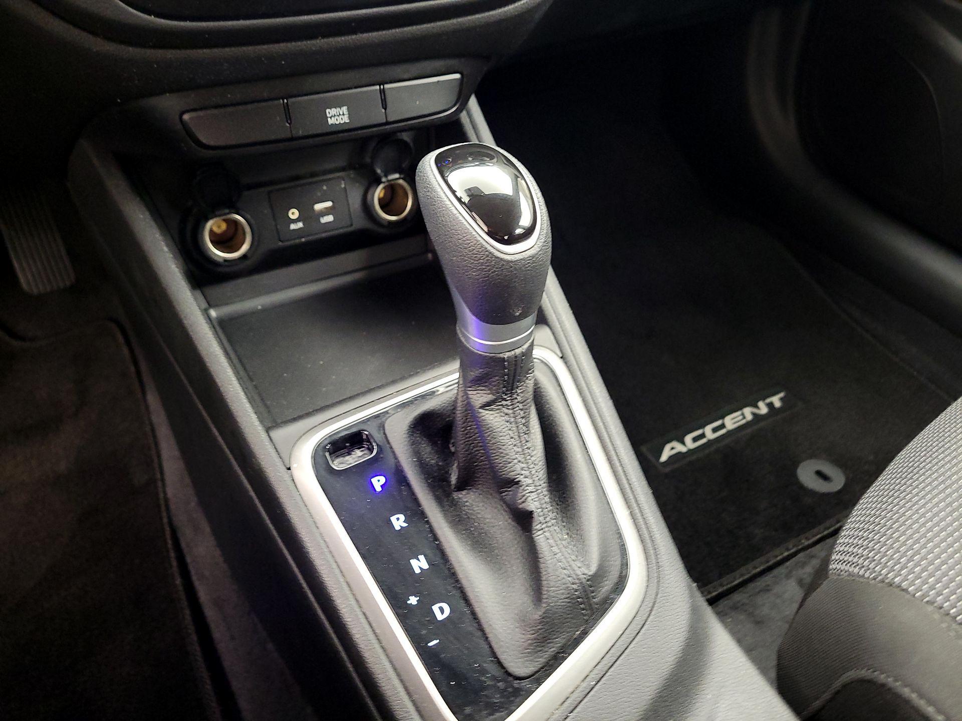 Thumbnail: 2022 Hyundai Accent - 17