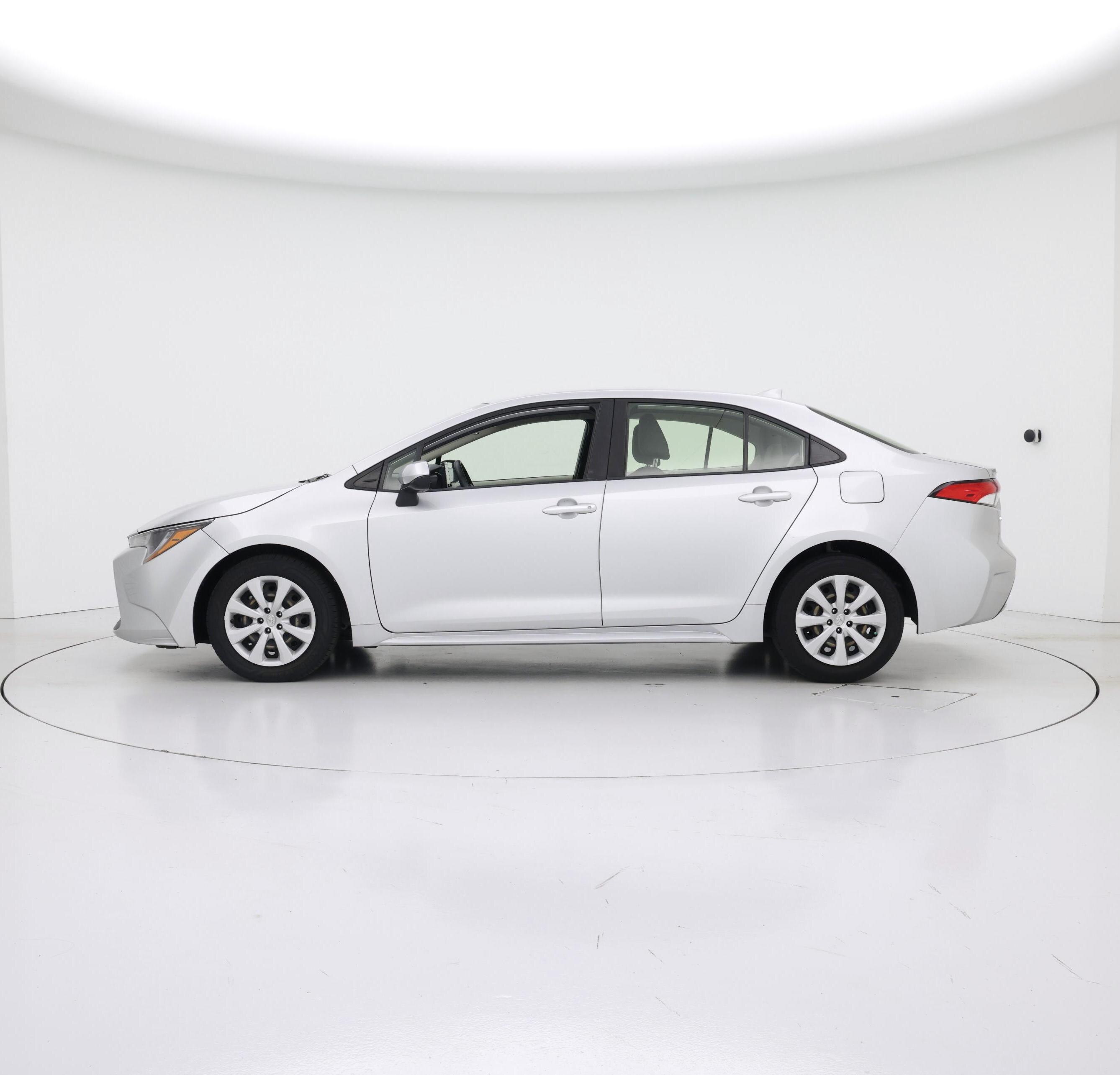 Thumbnail: 2022 Toyota Corolla - 3