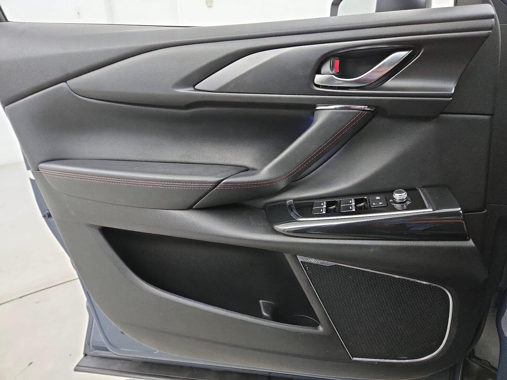 Thumbnail: 2022 Mazda CX-9 - 12
